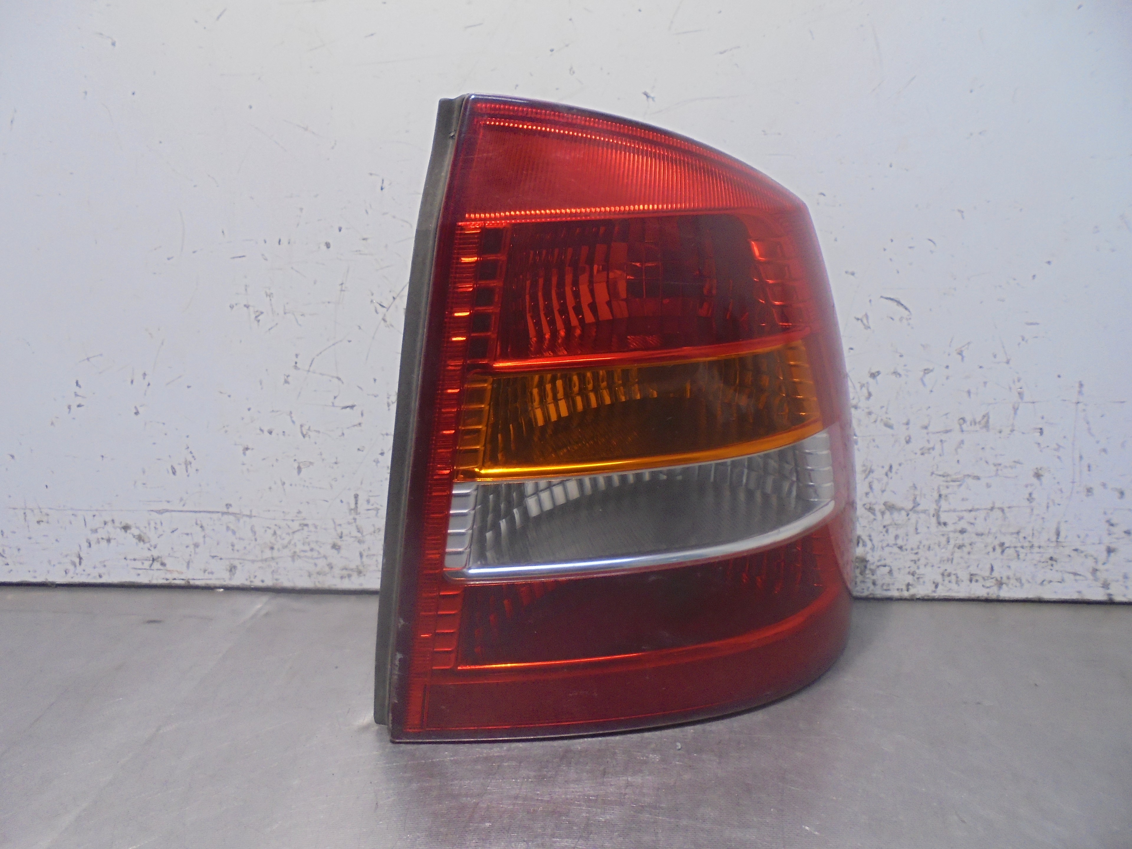 OPEL Astra H (2004-2014) Rear Right Taillight Lamp 62225 25067567