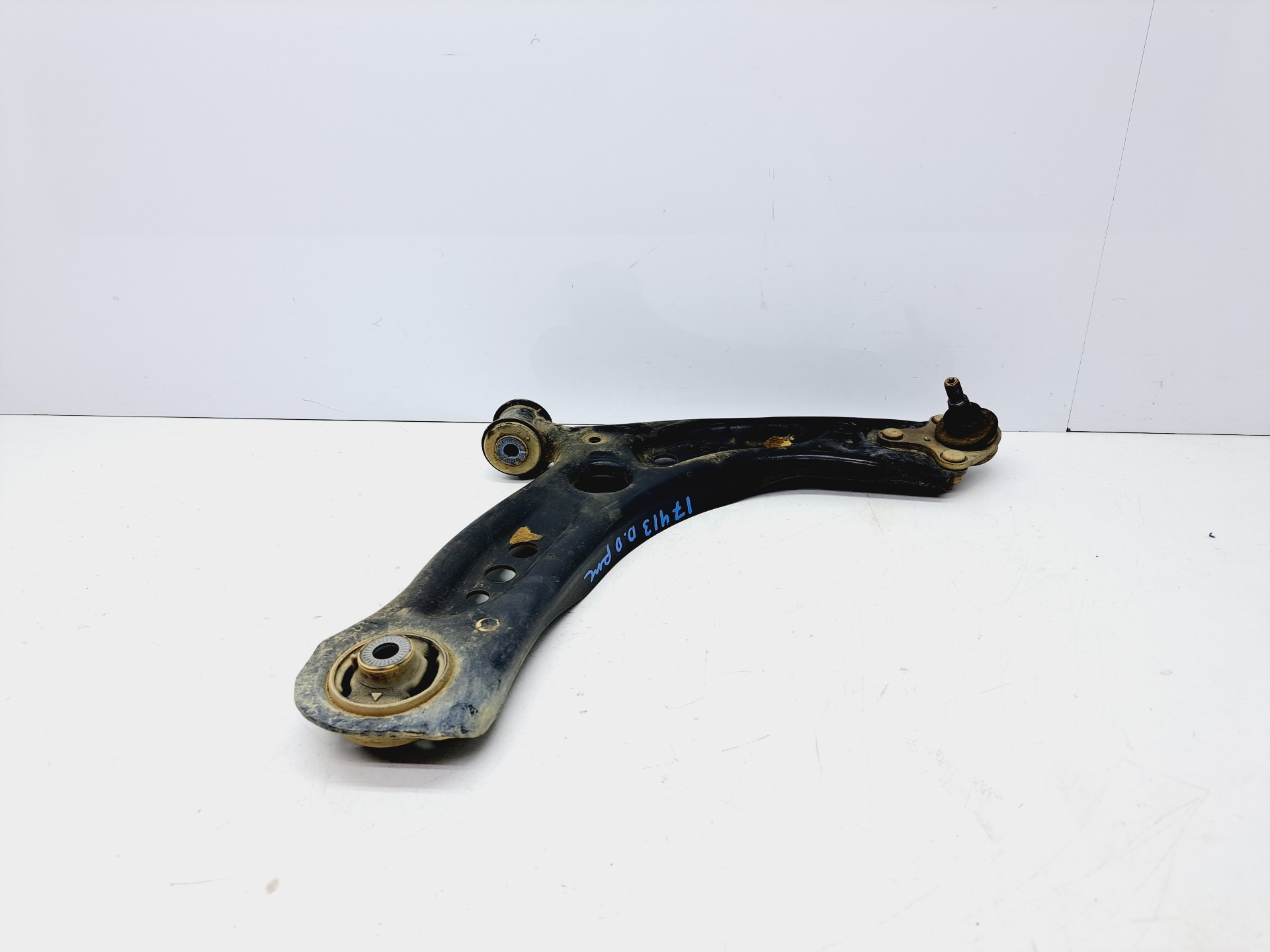 SEAT Leon 3 generation (2012-2020) Front Right Arm 25077827
