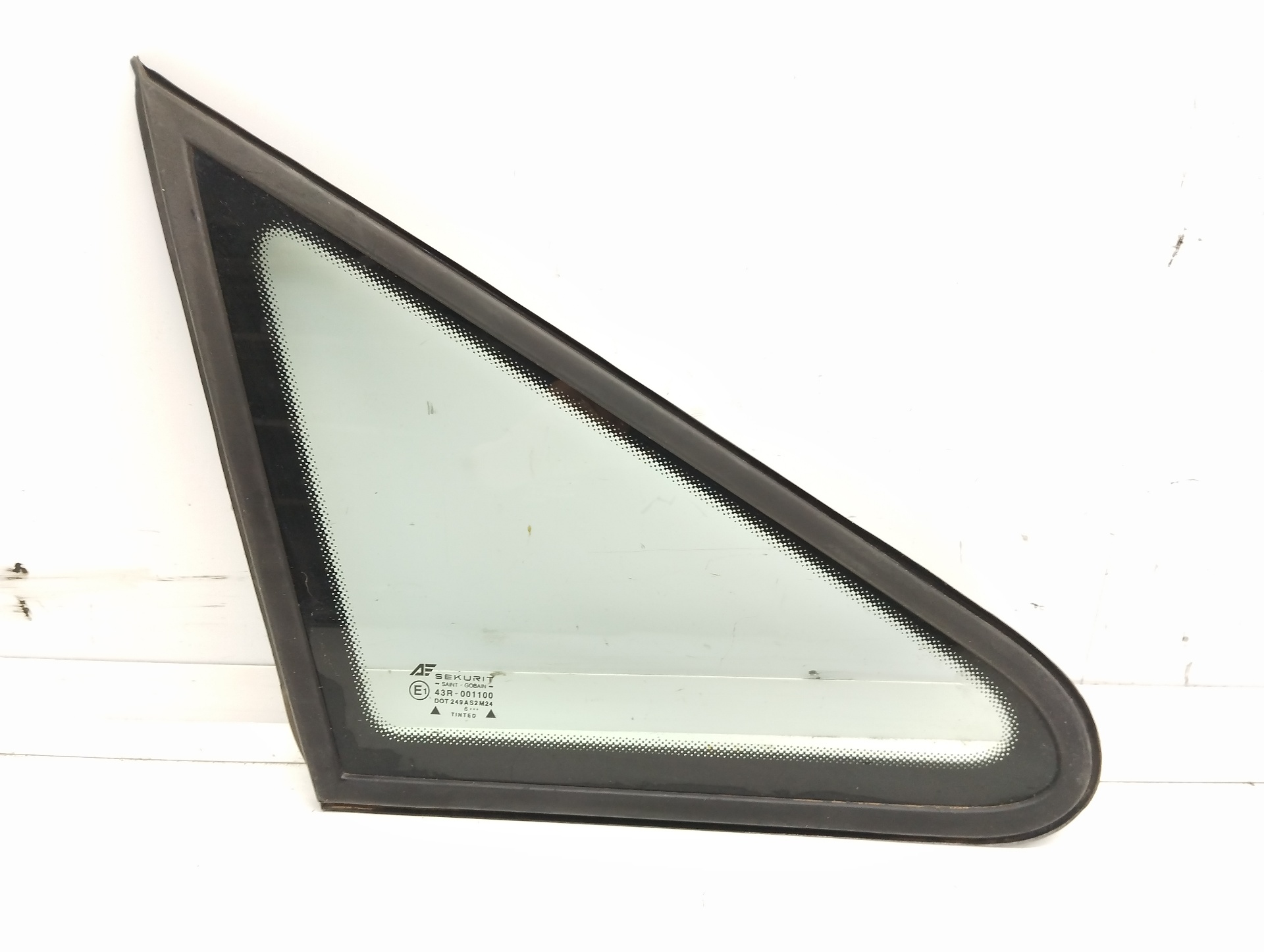 SEAT Alhambra 2 generation (2010-2021) Front Right Door Glass 25401043