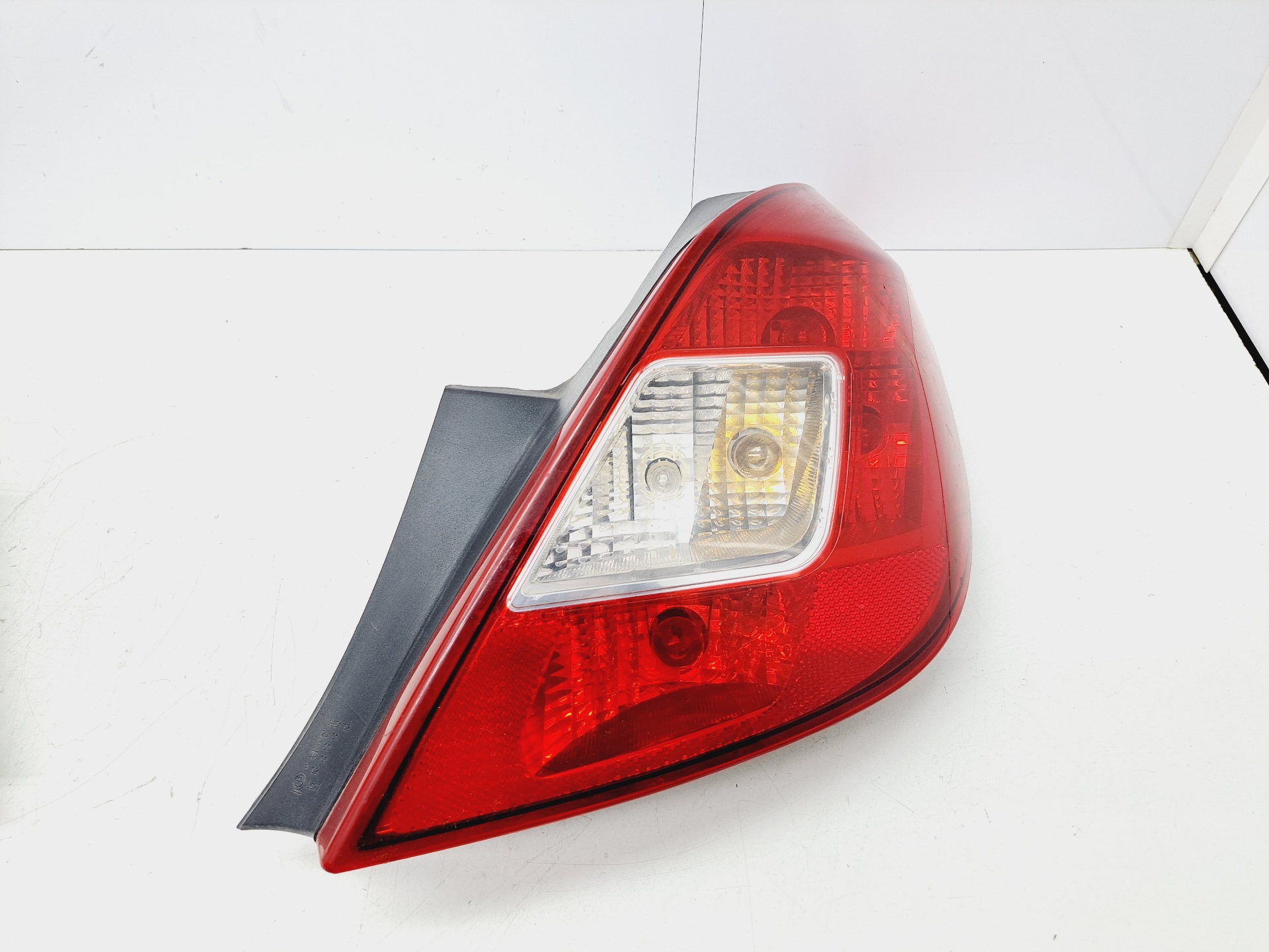 OPEL Corsa D (2006-2020) Aizmugurējais labais lukturis 89318821 25965338