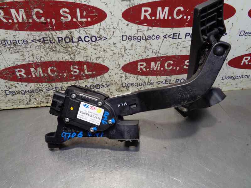 HYUNDAI i40 VF (1 generation) (2011-2020) Andra kroppsdelar 327273R300 25042060