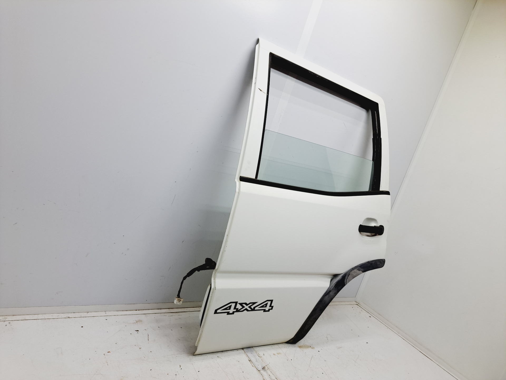 VOLVO Terrano 2 generation (1993-2006) Rear Left Door 25215262