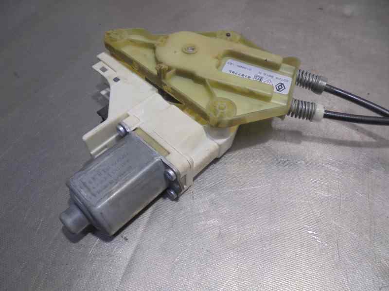 RENAULT Rear Right Door Window Regulator 827200016R 25042097