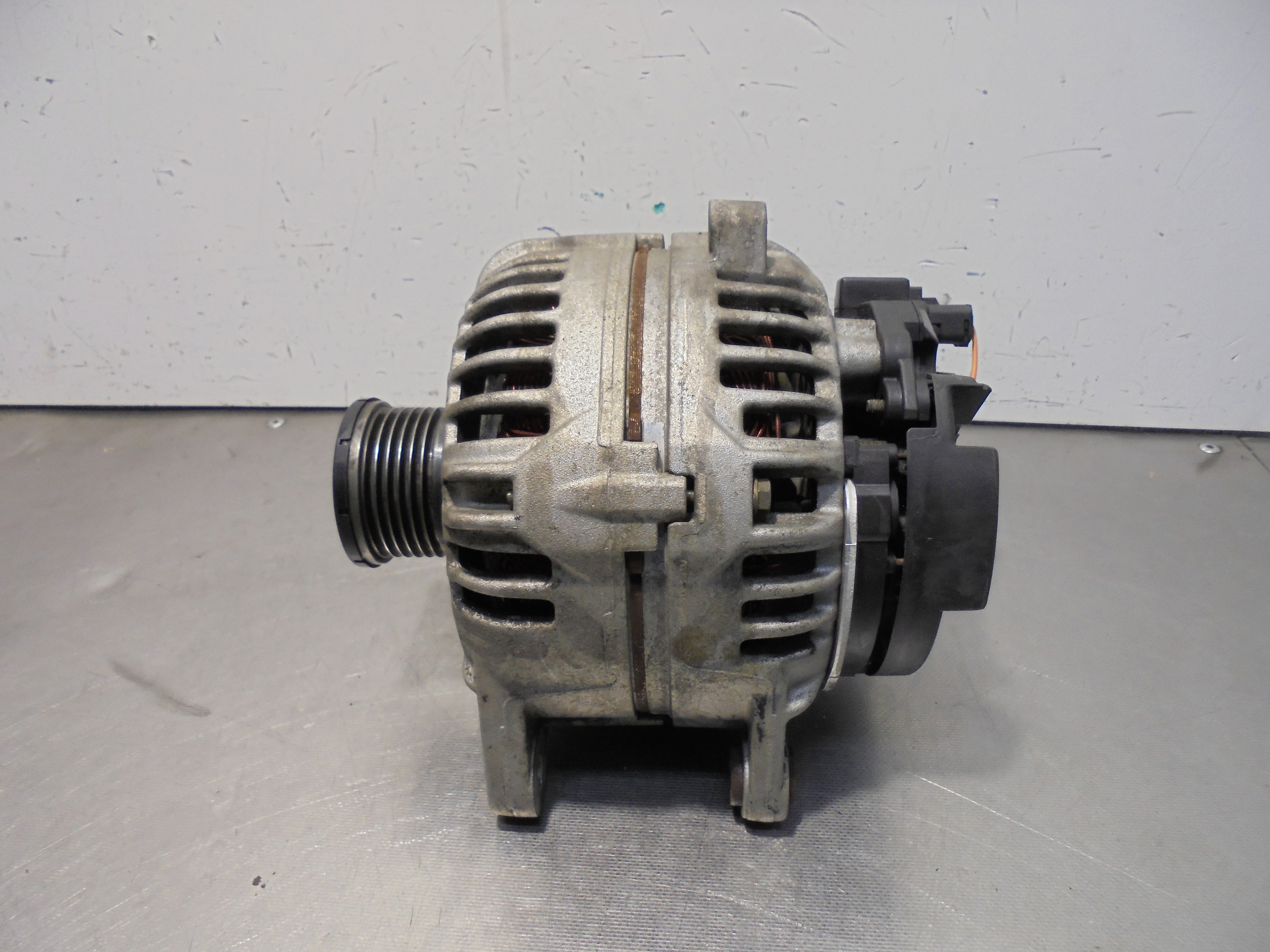 RENAULT Laguna 2 generation (2001-2007) Alternator 8200229907 25074046