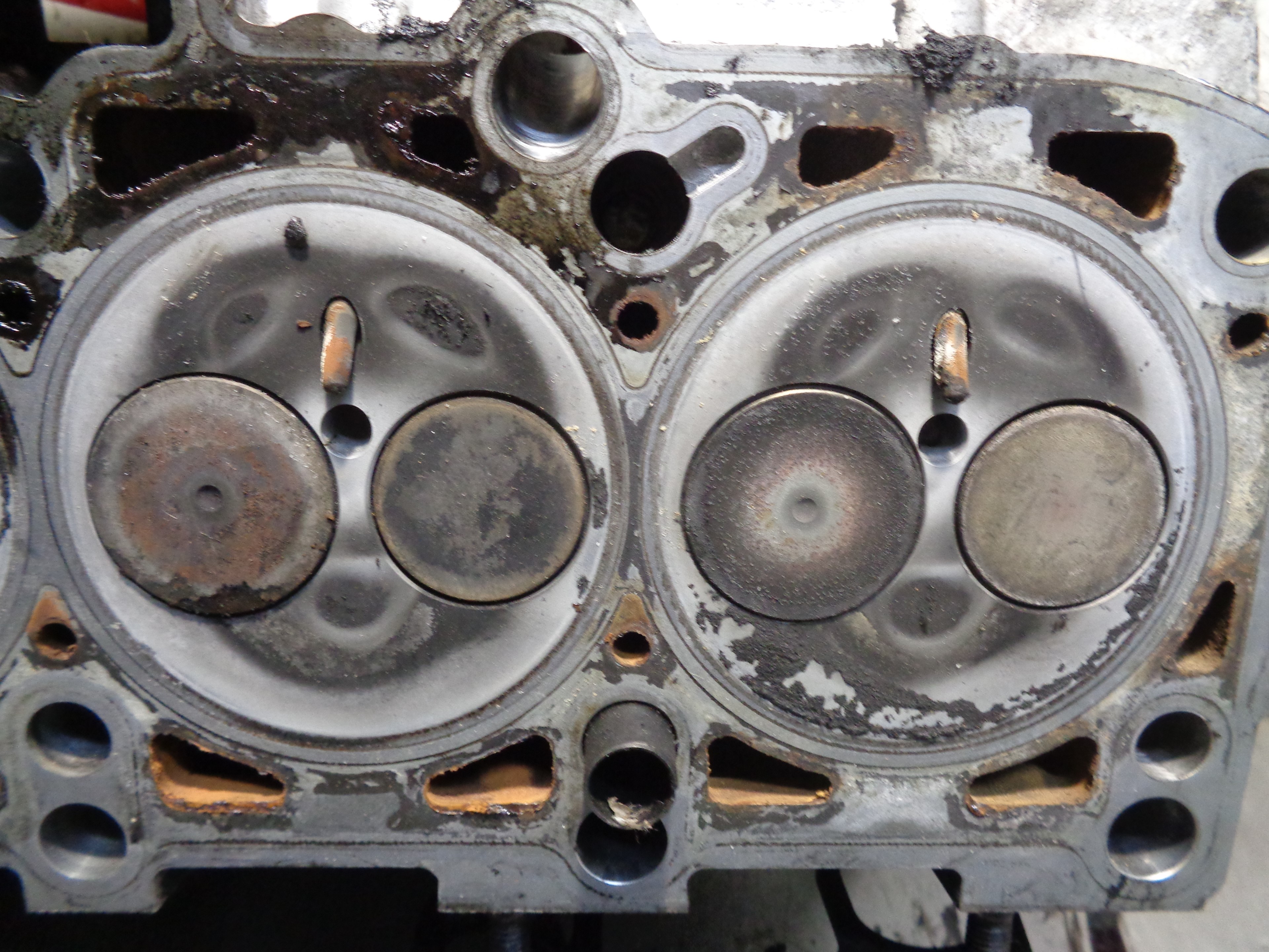 VOLKSWAGEN Touran 1 generation (2003-2015) Engine Cylinder Head 038103373 25044810