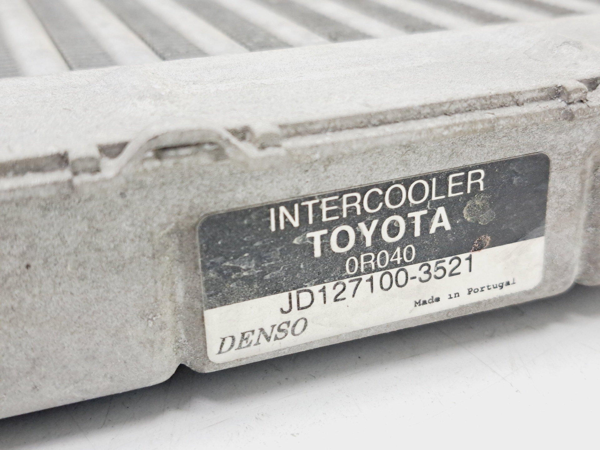 TOYOTA Avensis Intercooler Radiator JD1271003521 23329602