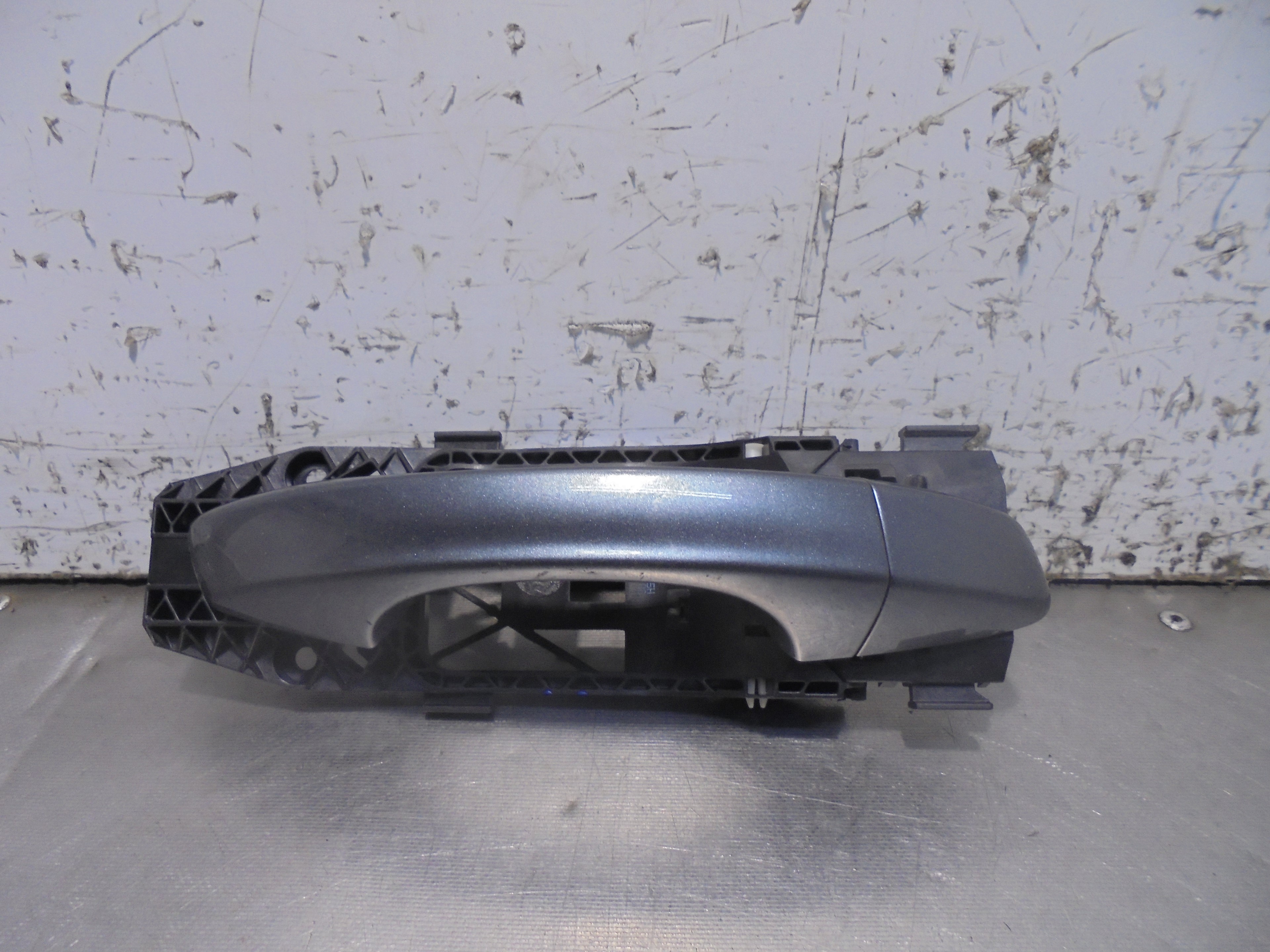 SEAT Leon 3 generation (2012-2020) Rear right door outer handle 5N0839885H 25208413