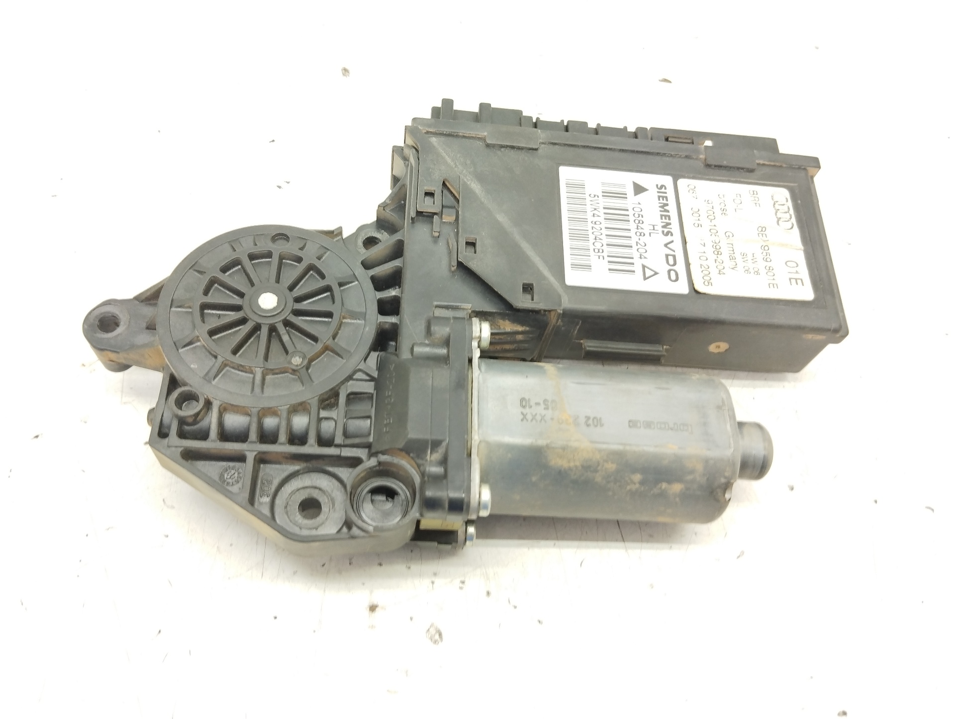 AUDI A4 B7/8E (2004-2008) Rear Left Door Window Control Motor 8E0959801E 25372178