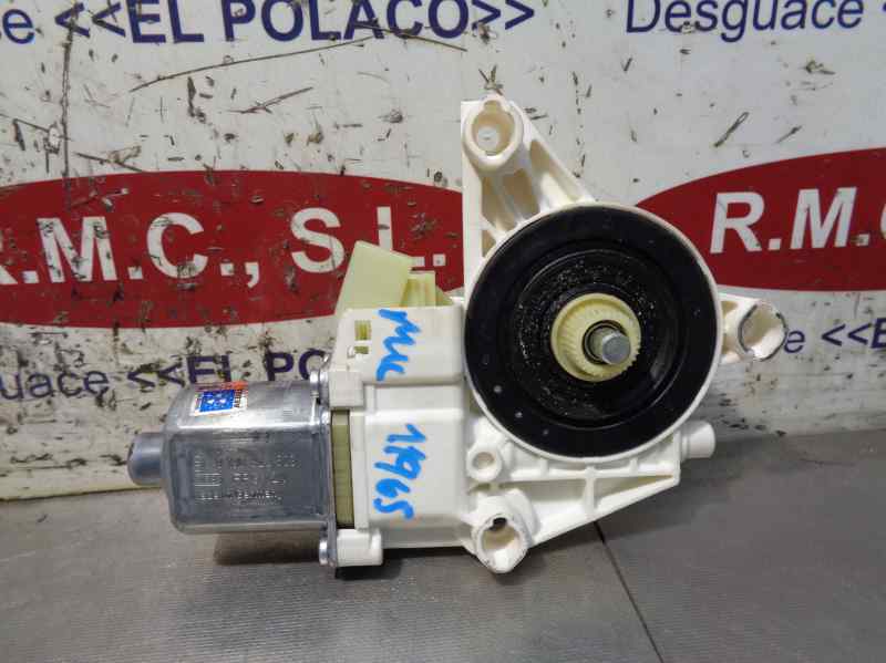 MERCEDES-BENZ C-Class W204/S204/C204 (2004-2015) Front Left Door Window Regulator Motor A2048200142 25042431