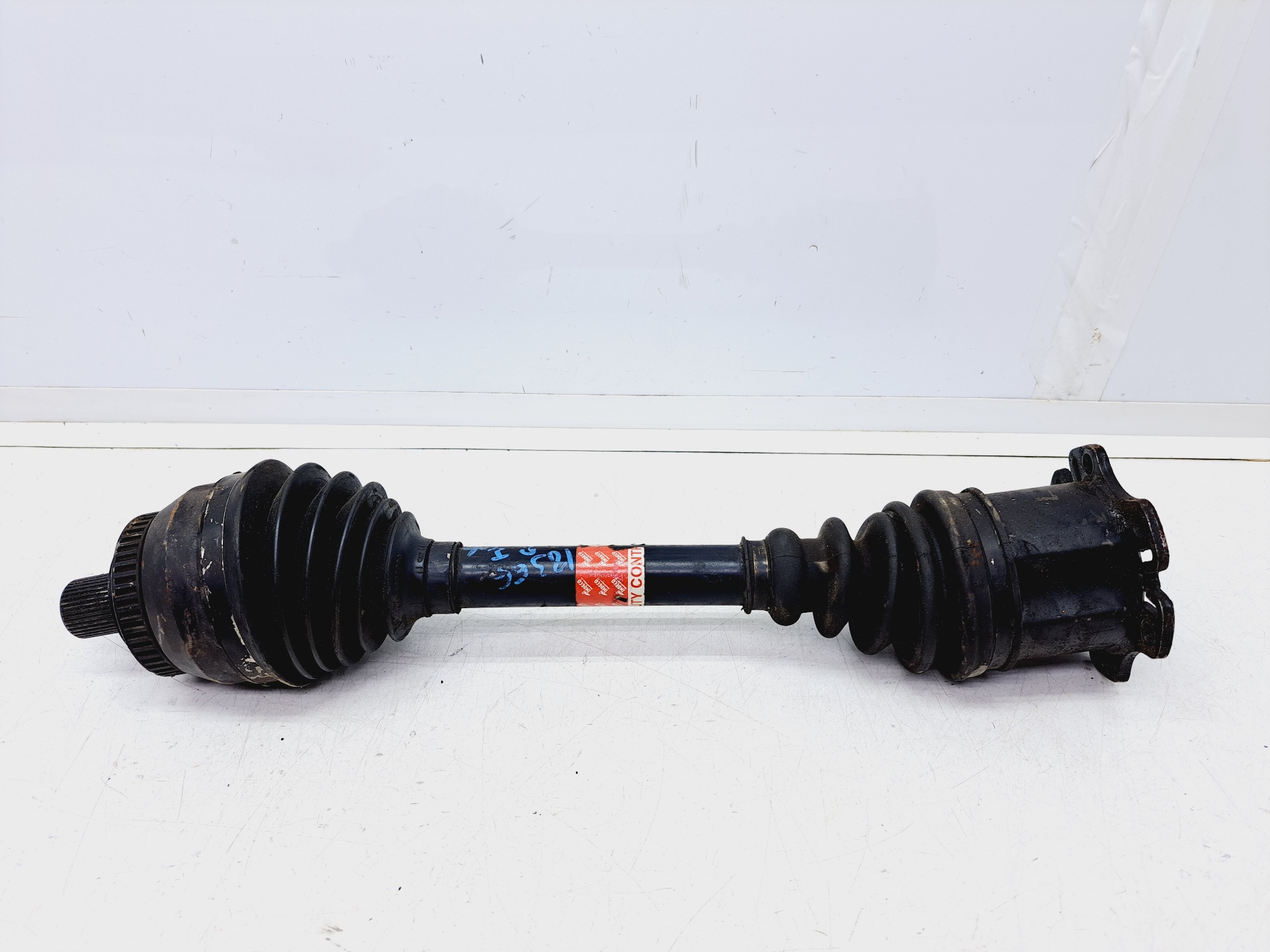 SEAT Alhambra 2 generation (2010-2021) Front Left Driveshaft 25401044