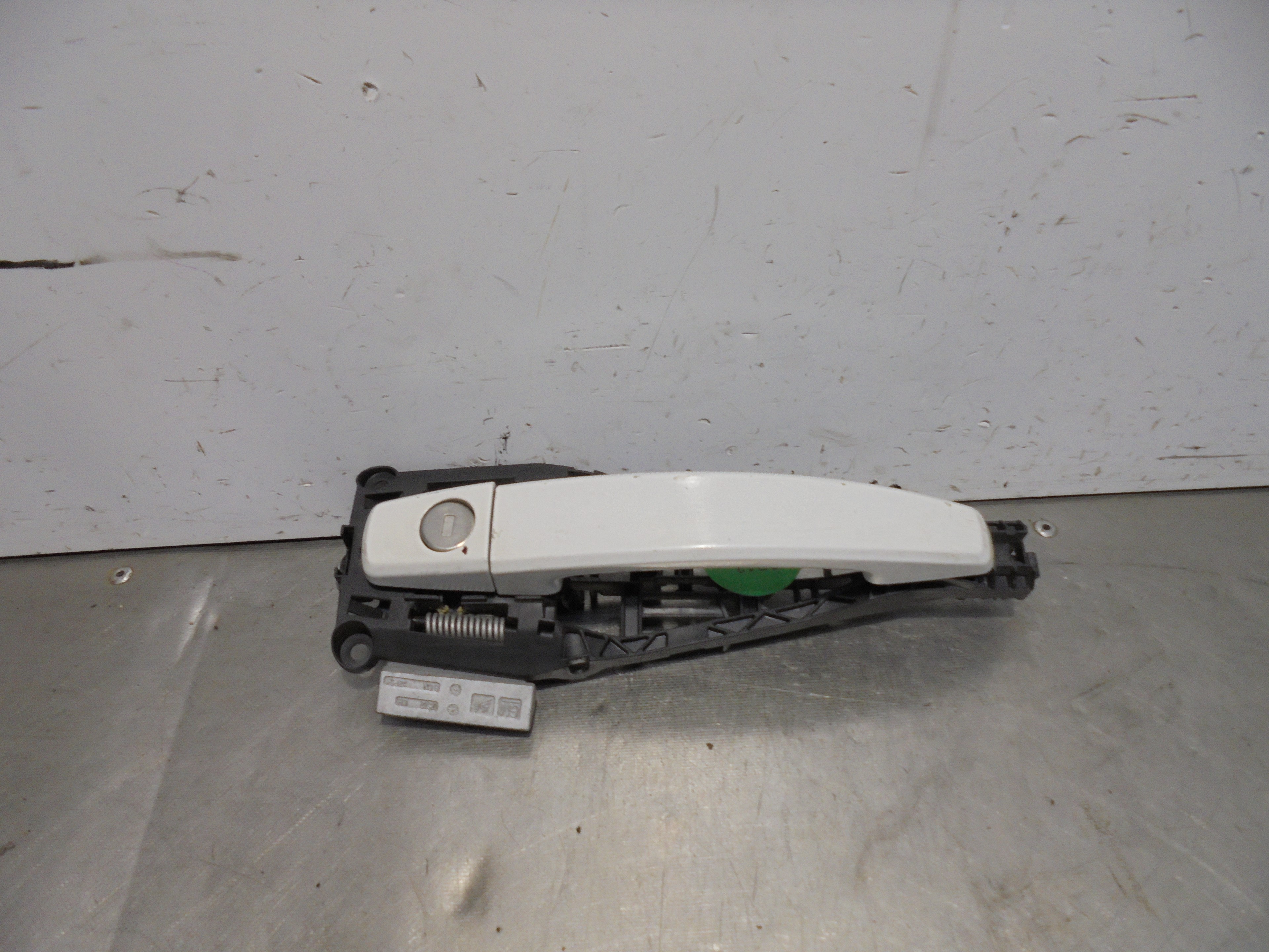 CHEVROLET Orlando 1 generation (2010-2015) Front Left Door Exterior Handle 23313918