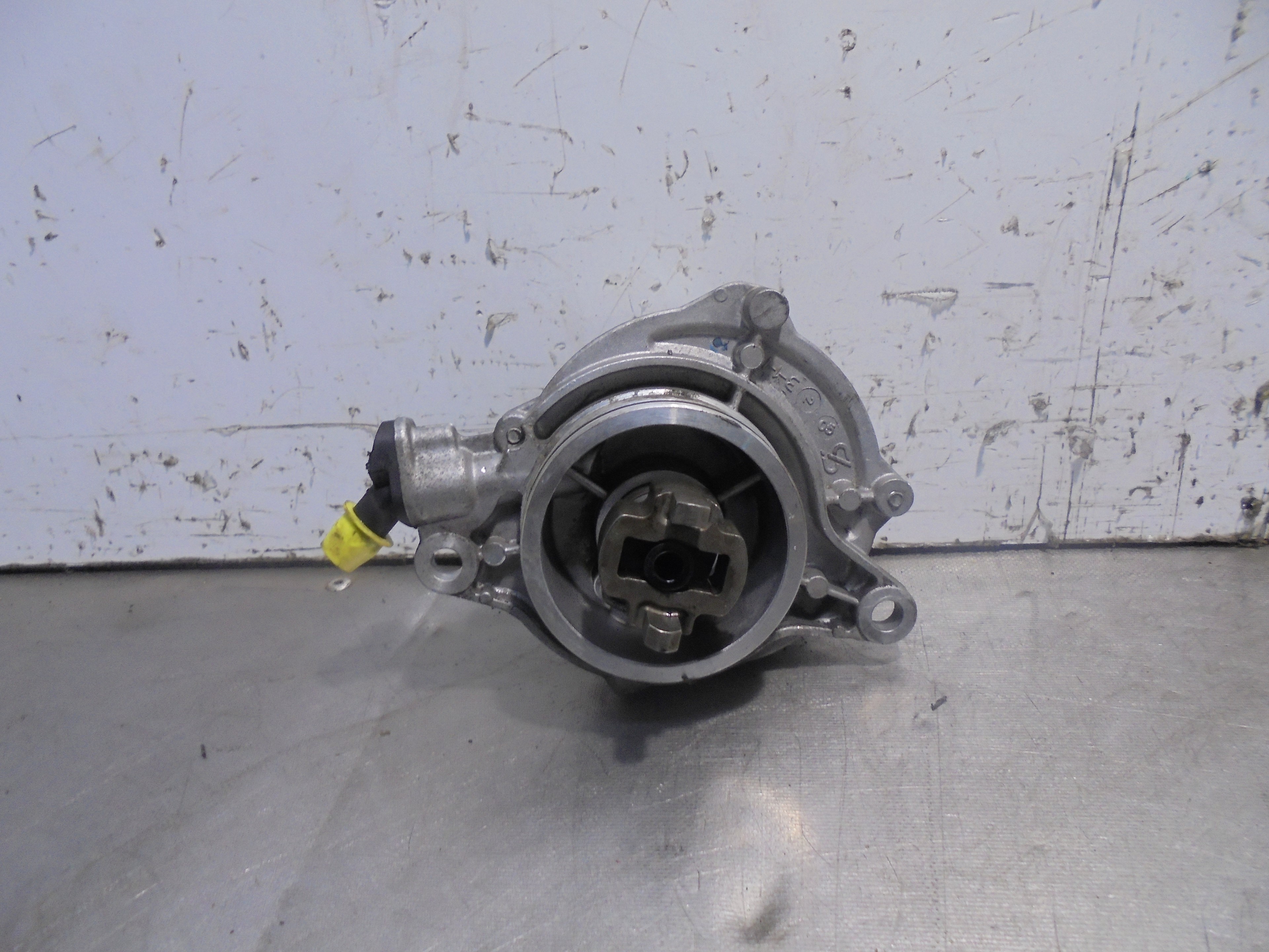 BMW 3 Series E90/E91/E92/E93 (2004-2013) Vacuum Pump 25061882