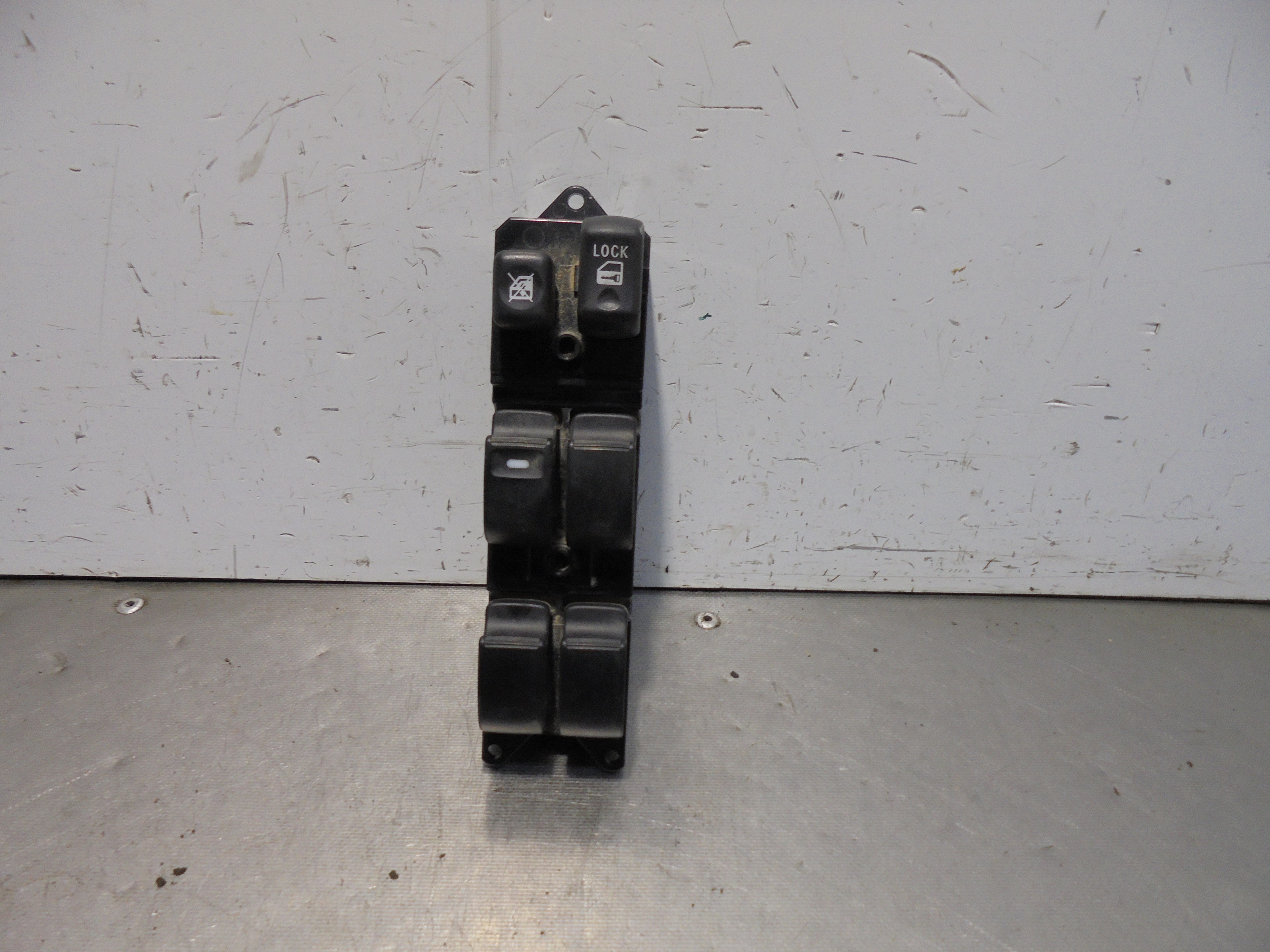 MITSUBISHI ASX 1 generation (2010-2020) Front Left Door Window Switch 8608A207 25061976