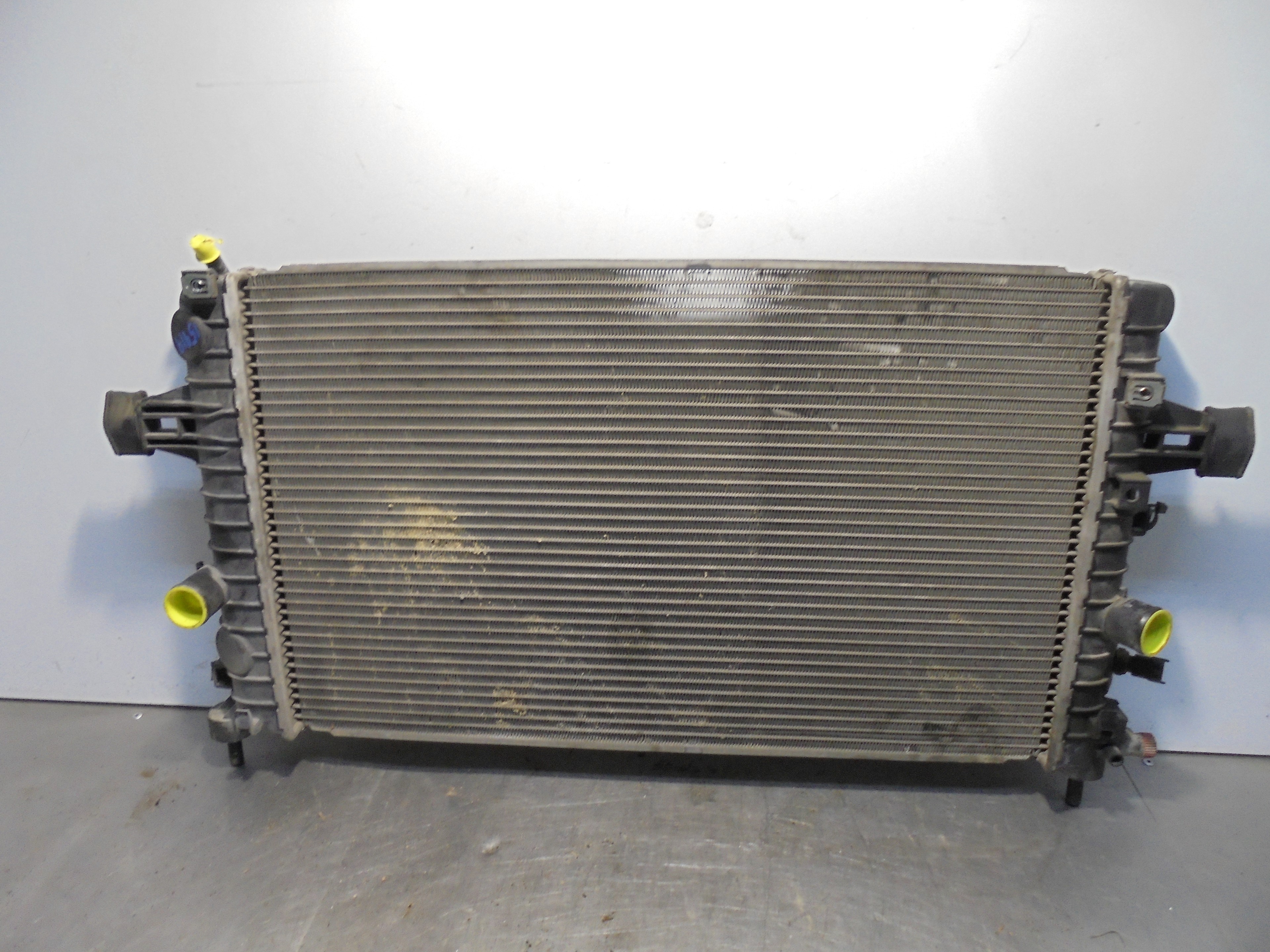 OPEL Astra J (2009-2020) Klimatizační radiátor 25074211