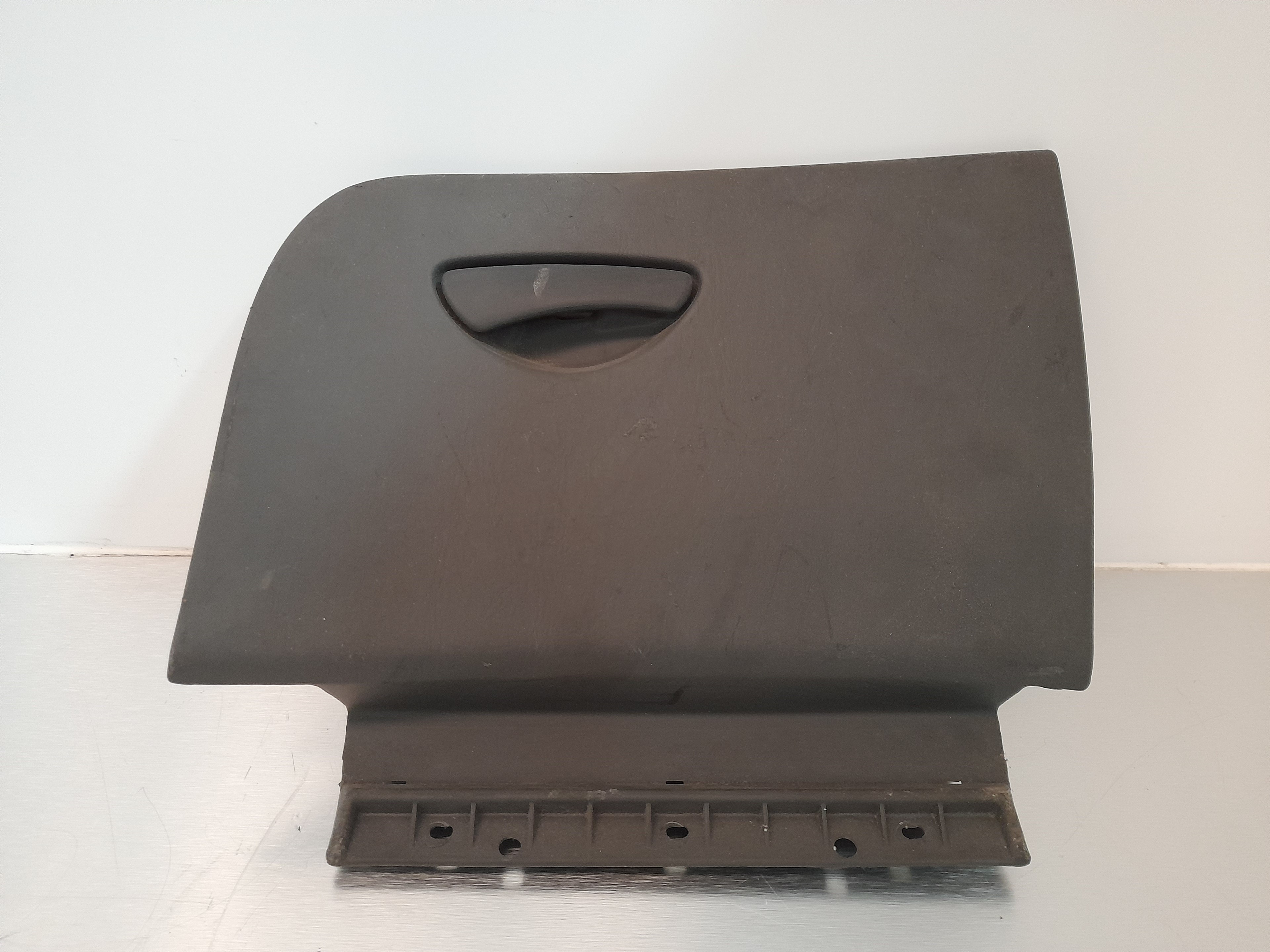 FORD Focus 1 generation (1998-2010) Glove Box 23322225