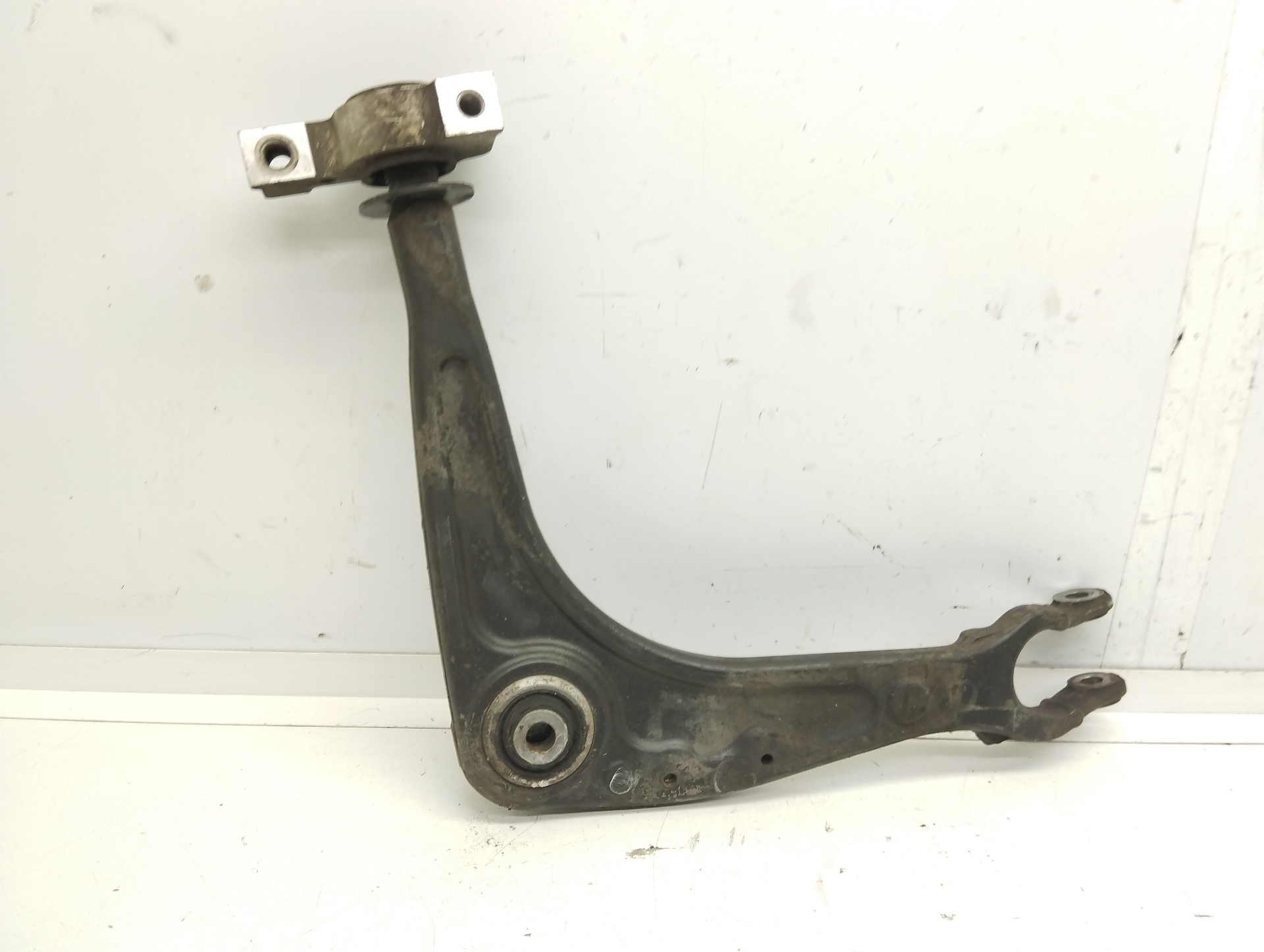 PEUGEOT 407 1 generation (2004-2010) Front Right Arm 25372024
