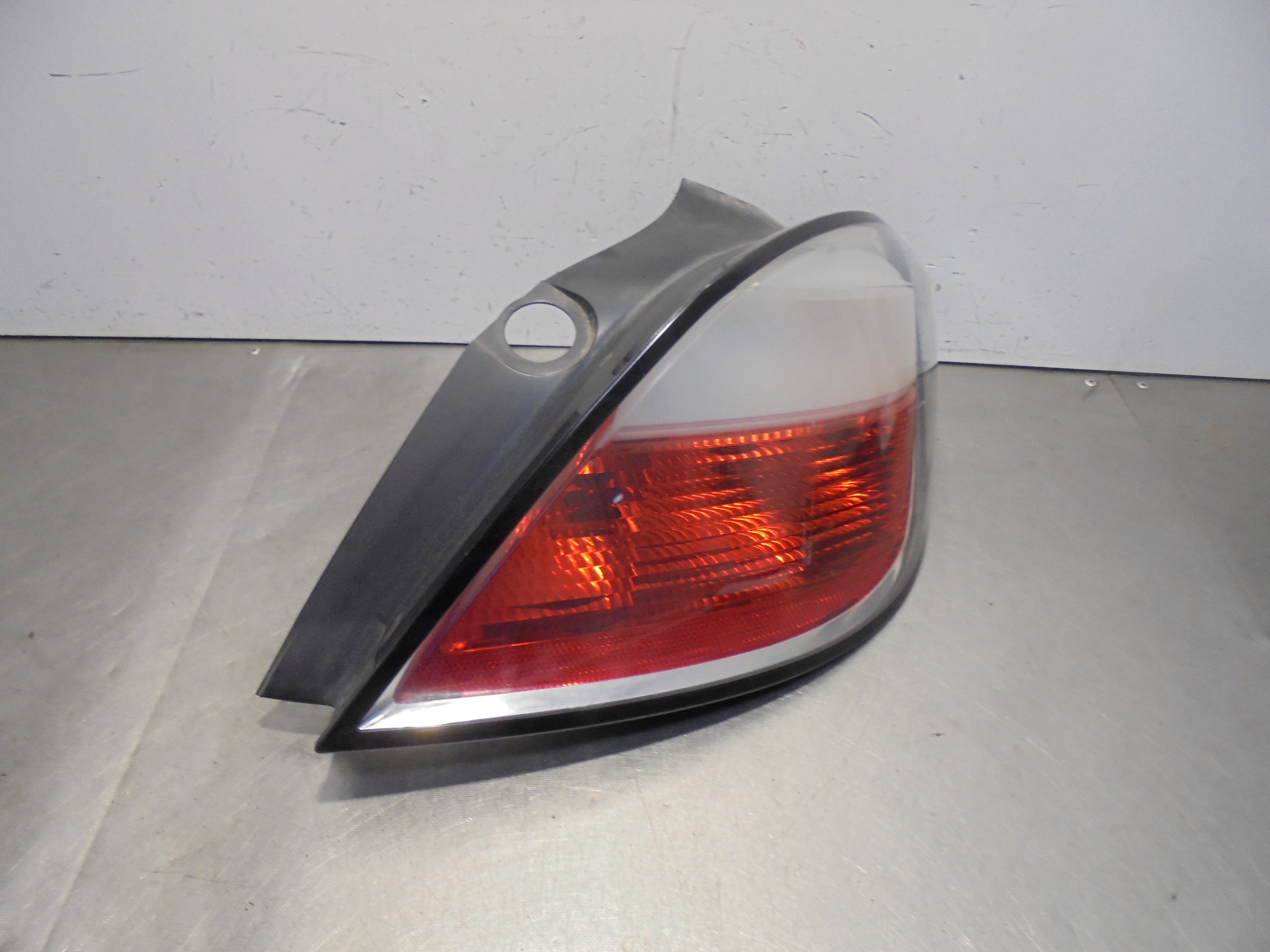 OPEL Astra J (2009-2020) Rear Right Taillight Lamp 342691834 25073954
