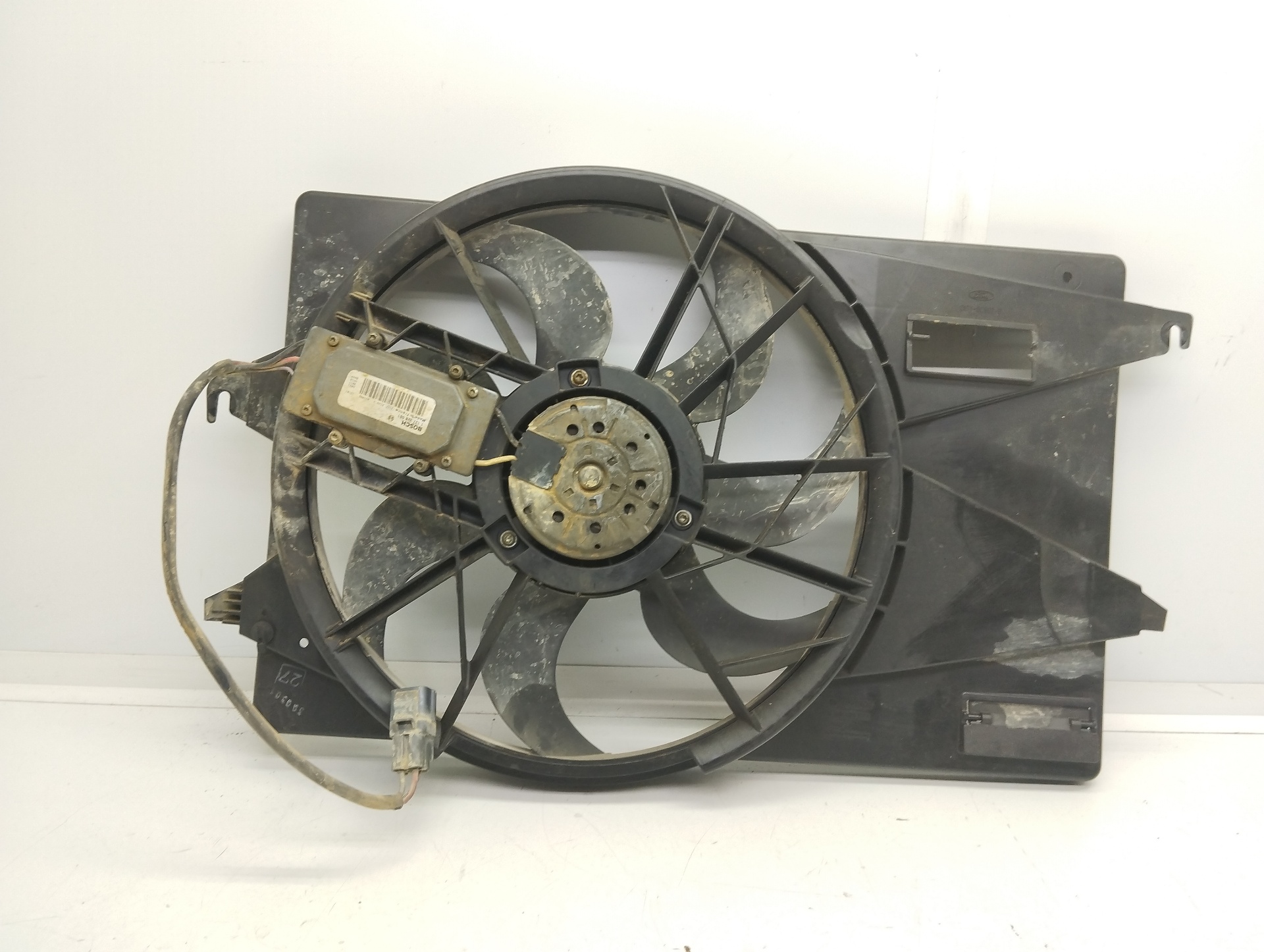 FORD Mondeo 3 generation (2000-2007) Difūzoriaus ventiliatorius 3135103495 23312770