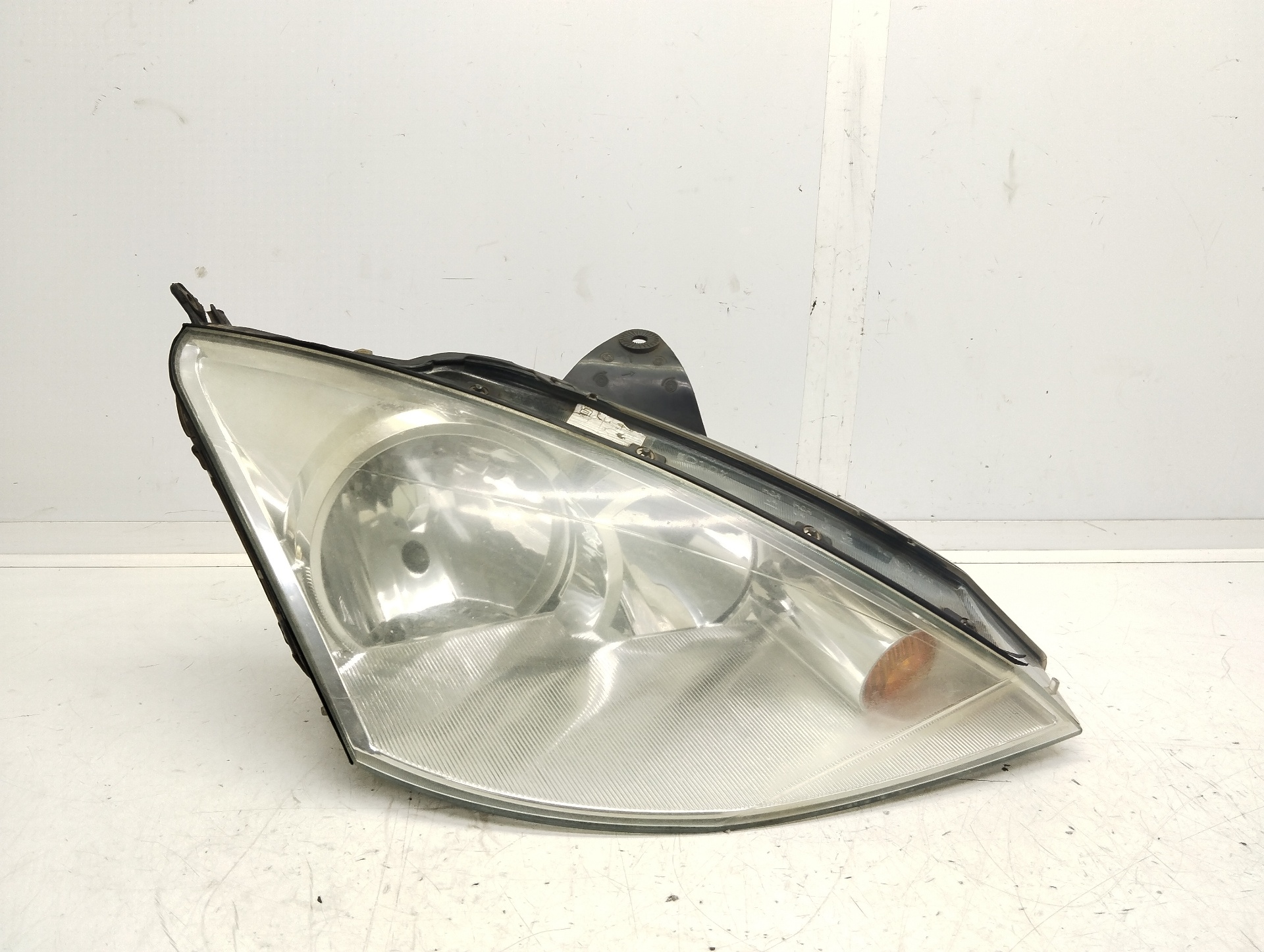 FORD Focus 1 generation (1998-2010) Front Right Headlight 2M5113W029 25346574