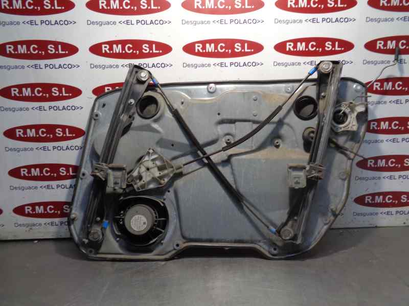 SEAT Ibiza 3 generation (2002-2008) Priekšējo kreiso durvju logu pacēlājs 6L4837461 25213527