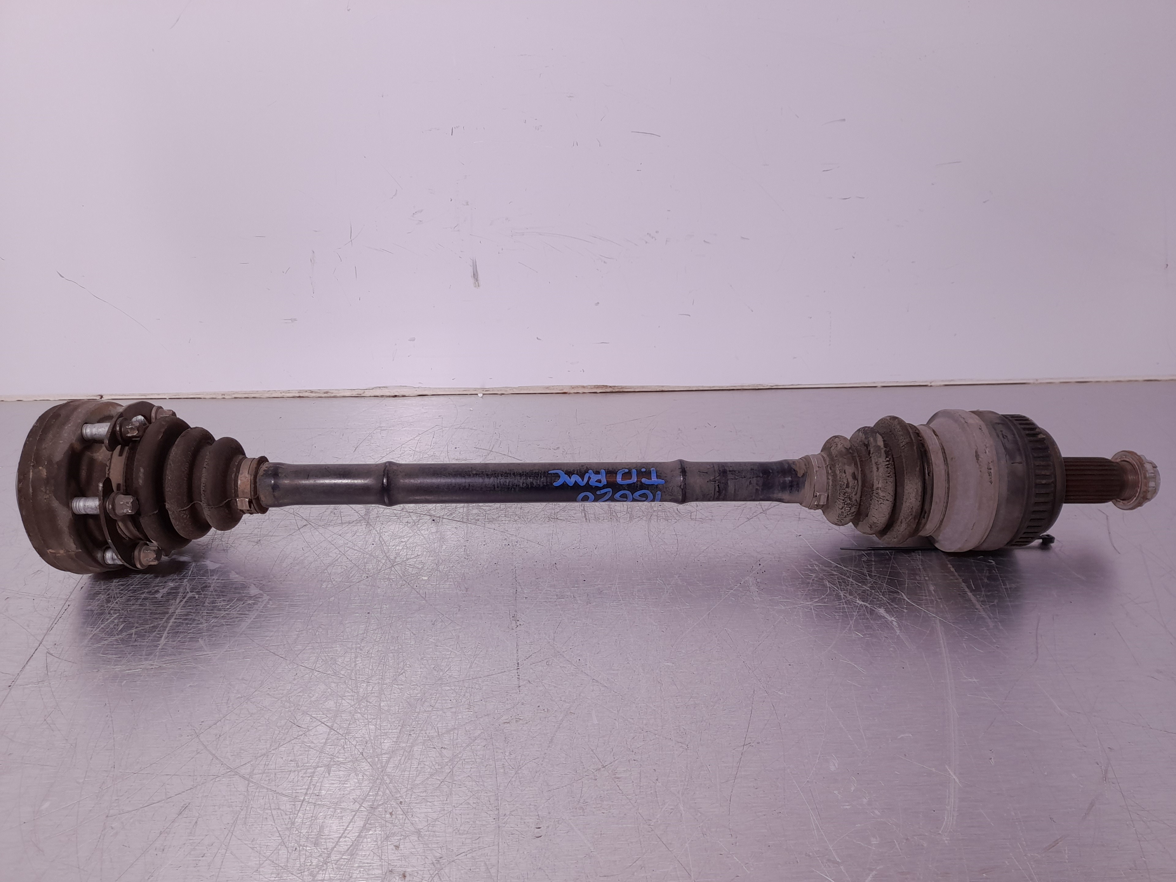 BMW 1 Series E81/E82/E87/E88 (2004-2013) Rear Right Driveshaft 7533446 23329203