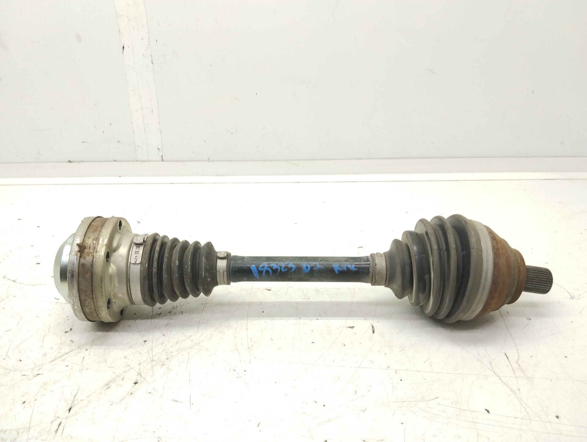 AUDI Q3 8U (2011-2020) Front Left Driveshaft 5N0407761F 25896397