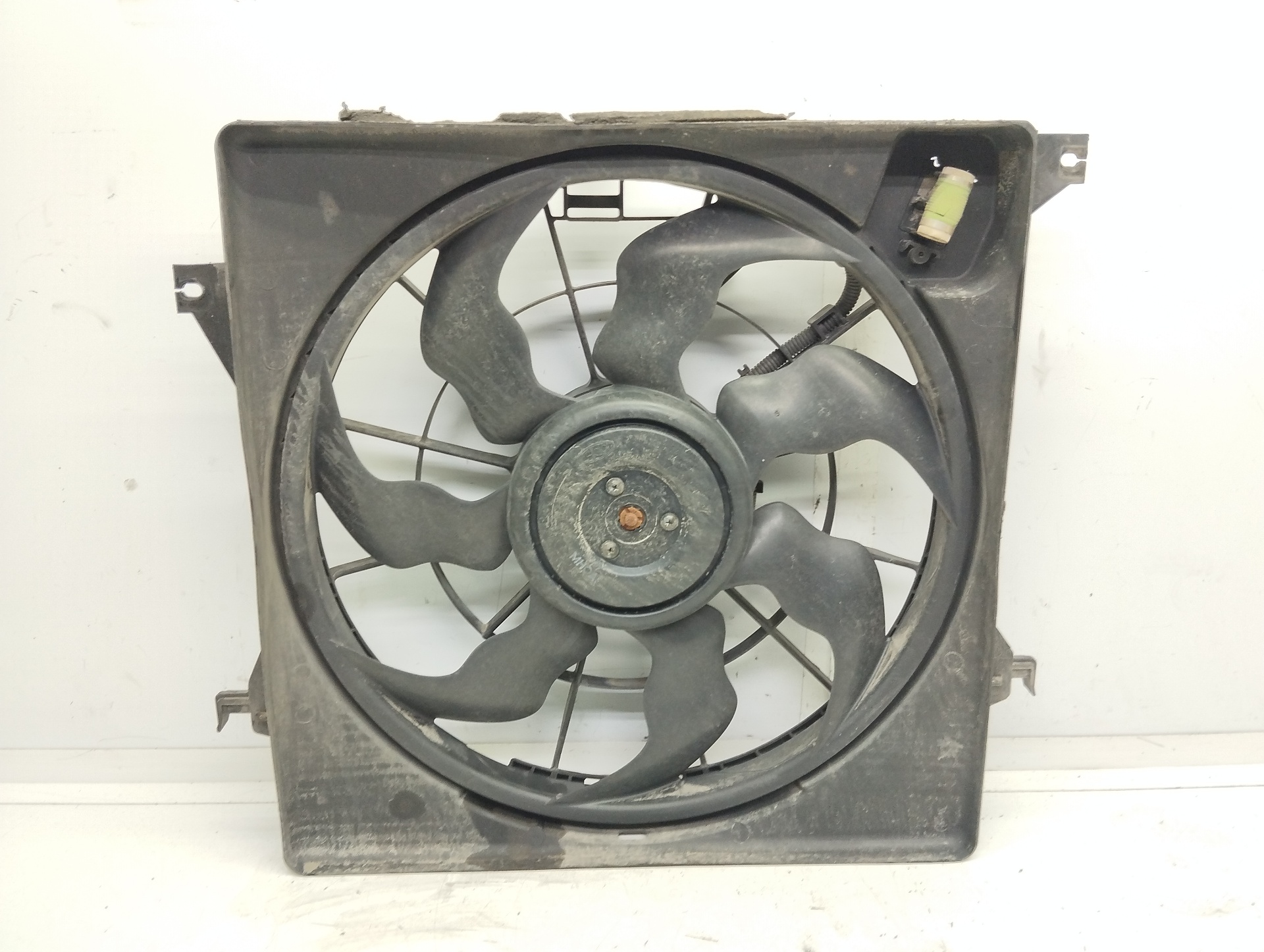 KIA Carens 3 generation (RP) (2013-2019) Difūzoriaus ventiliatorius 25367839