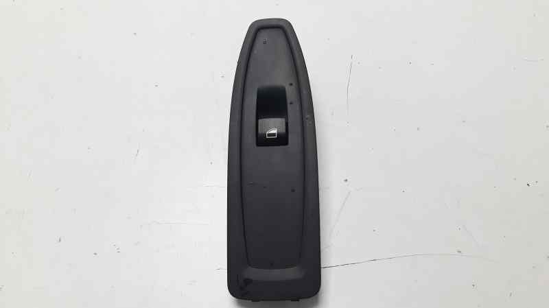 BMW 1 Series F20/F21 (2011-2020) Front Right Door Window Switch 61319208107 18613427