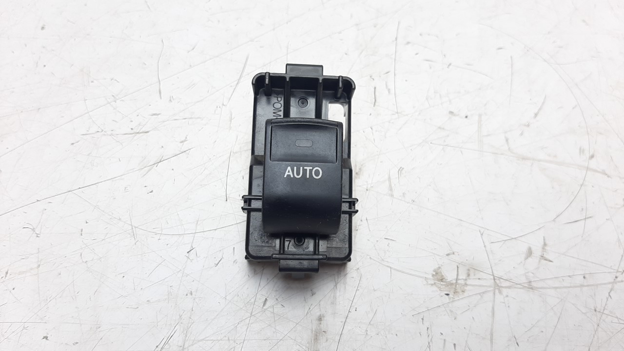 TOYOTA Land Cruiser 70 Series (1984-2024) Front Right Door Window Switch 8481033120 24051876