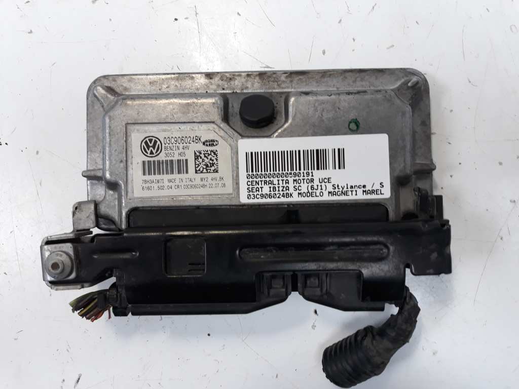 SEAT Ibiza 4 generation (2008-2017) Moottorin ohjausyksikkö ECU 03C906024BK 18505327