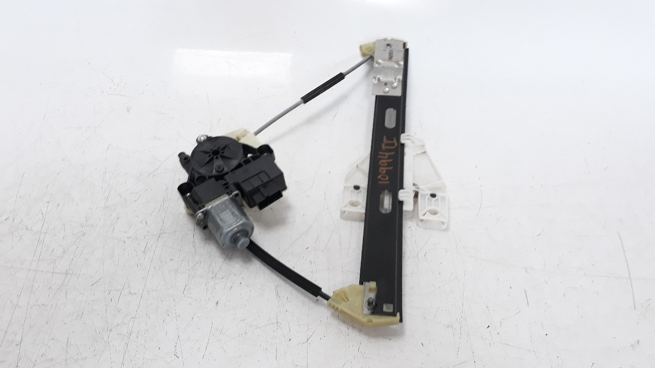 SEAT Leon 3 generation (2012-2020) Rear left door window lifter 5F4839461D 22815661