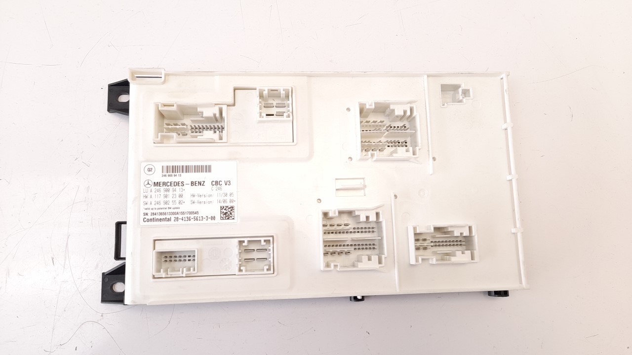 MERCEDES-BENZ A-Class W176 (2012-2018) Fuse Box A2469009413 18644367