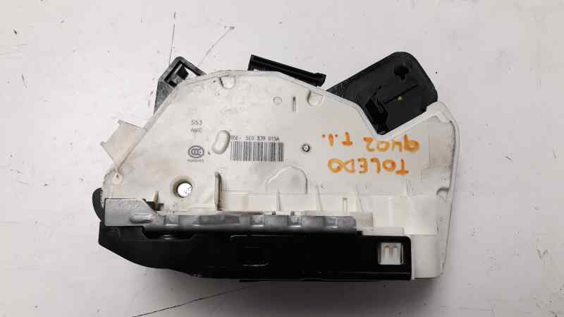 SEAT Toledo 4 generation (2012-2020) Aizmugurējo kreiso durvju slēdzene 5E0839015A 18579588