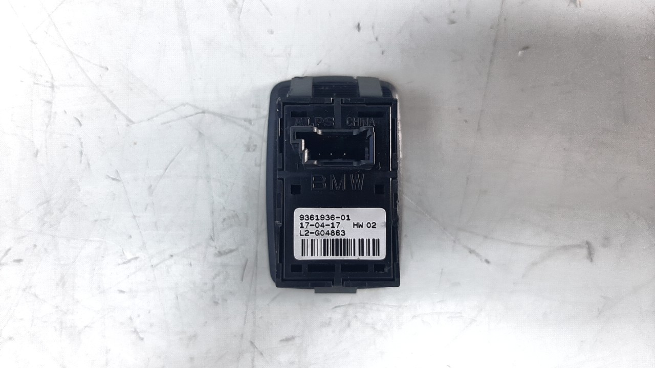 BMW 4 Series F32/F33/F36 (2013-2020) Rear Right Door Window Control Switch 920810603 25919636