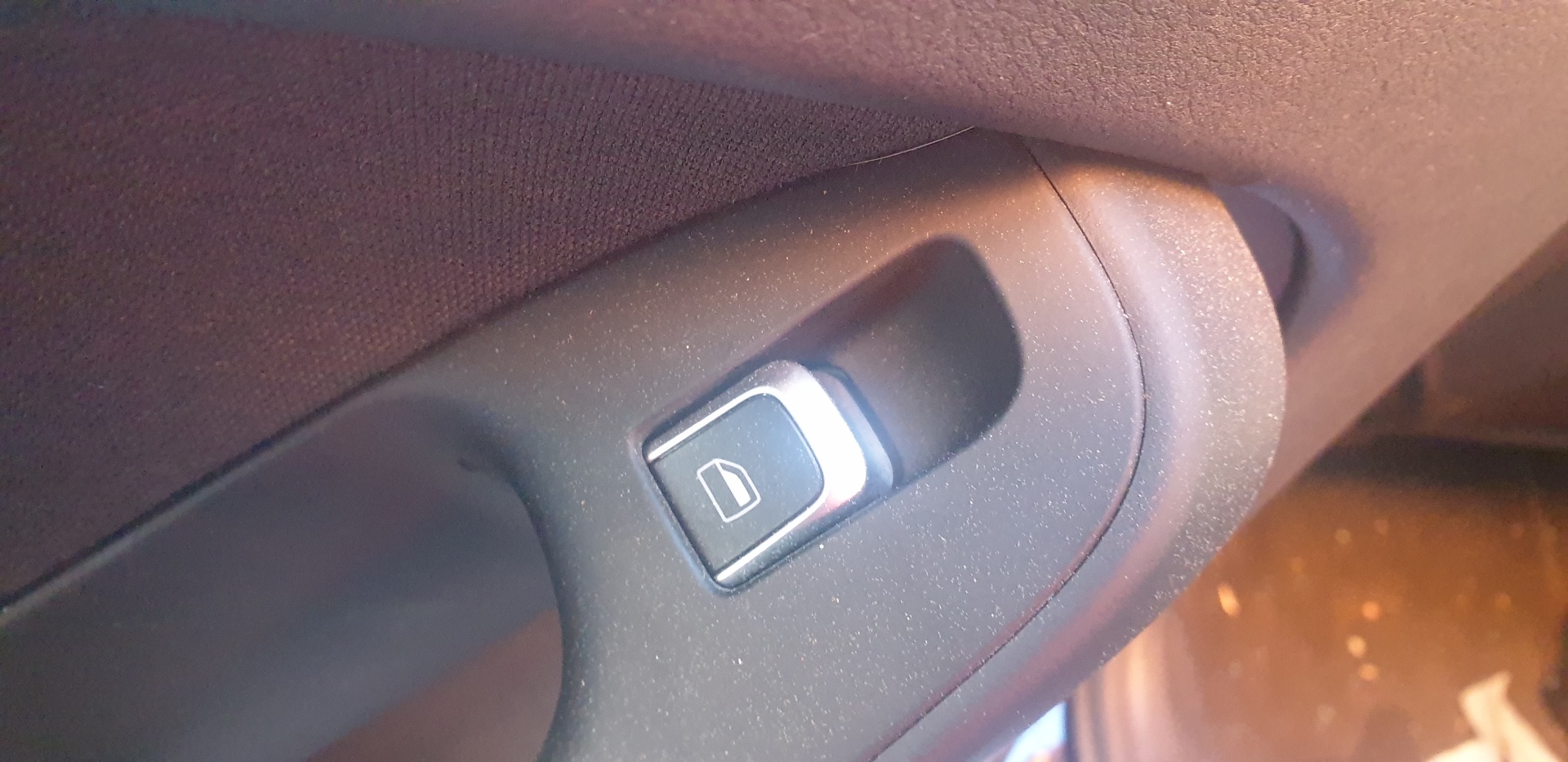 AUDI A4 B8/8K (2011-2016) Кнопка стеклоподъемника задней правой двери 8V0959855A, IAF250037 23978742