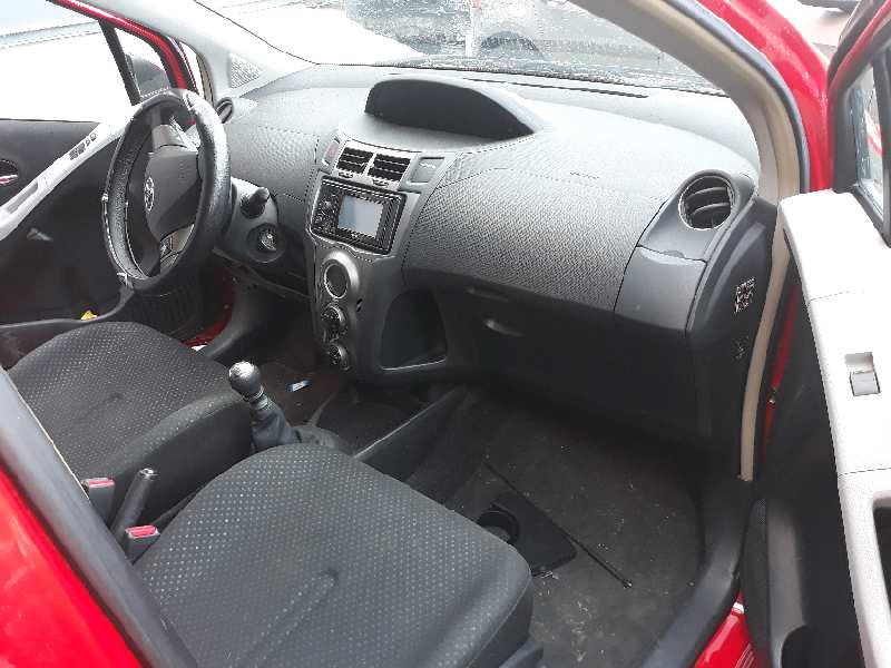 TOYOTA Yaris 2 generation (2005-2012) Крышка переднего двигателя 18548393