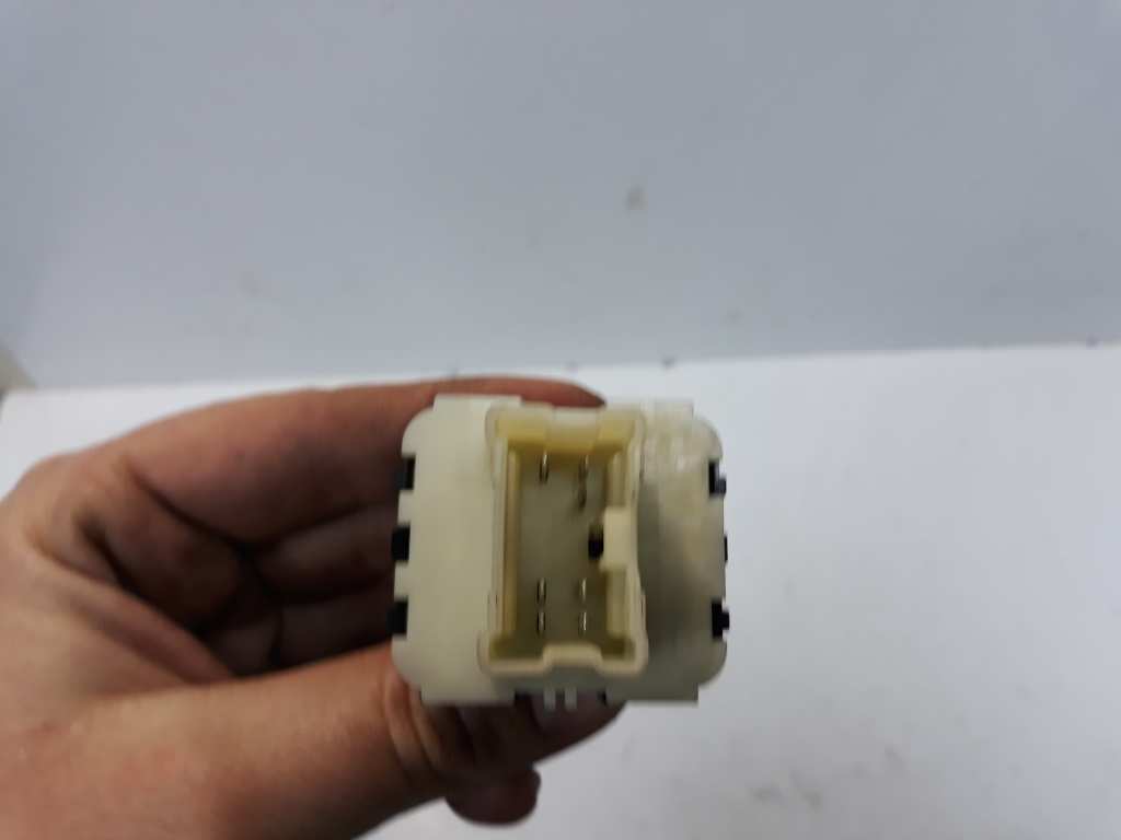 RENAULT Clio 4 generation (2012-2020) Front Left Door Window Switch 254118722R 18503113