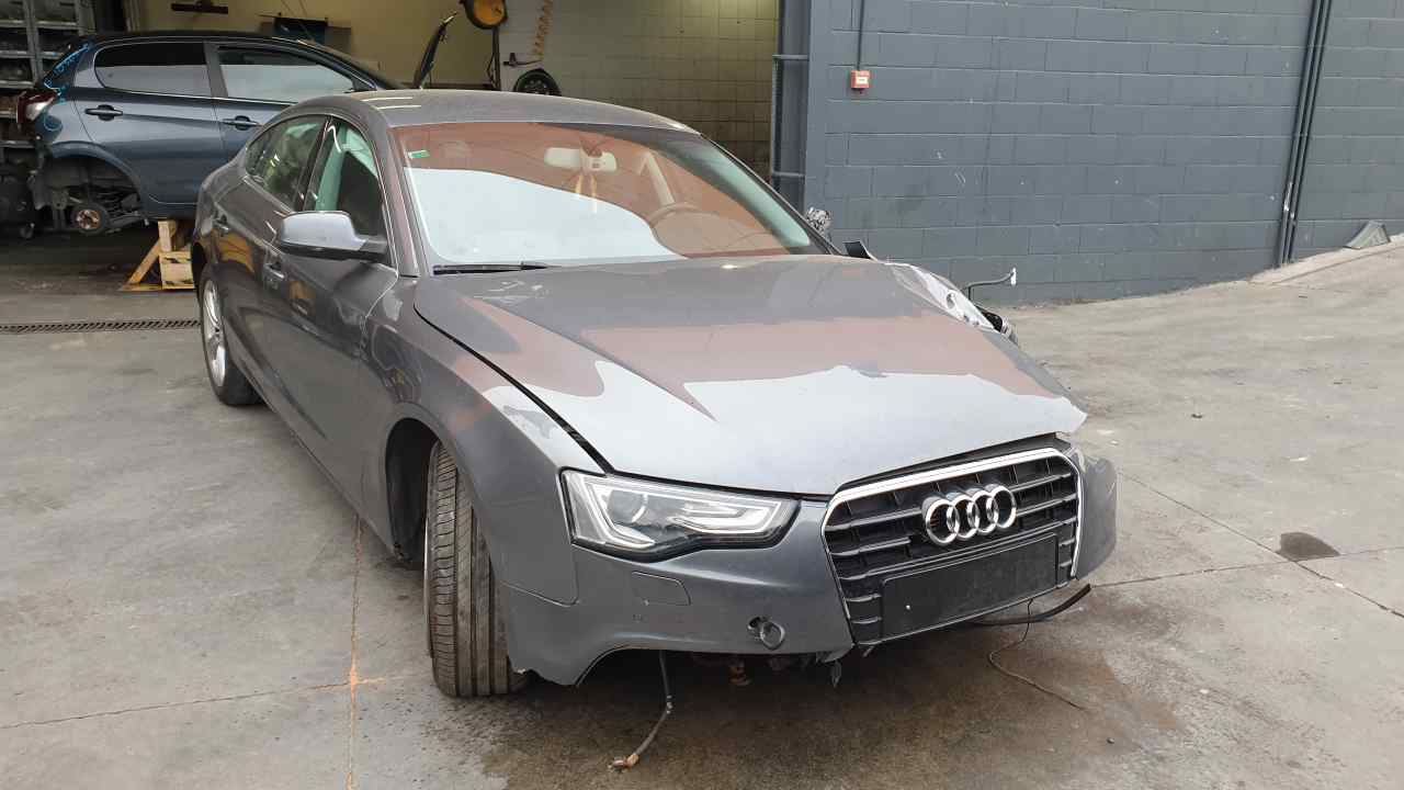 AUDI A4 allroad B8 (2009-2015) Kesztyűtartó 8K1857035B 18728278