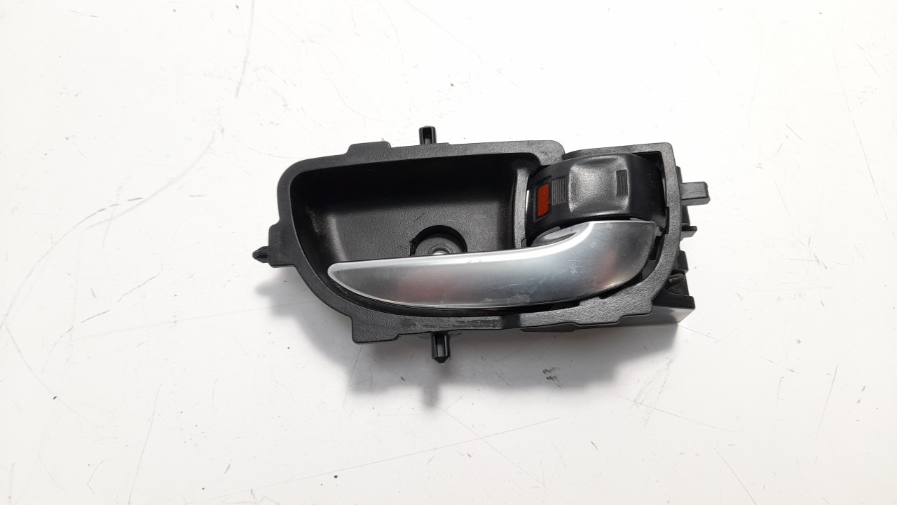 TOYOTA Yaris 3 generation (2010-2019)  Правая задняя внутренняя ручка открытия 692050D271C1 18696511