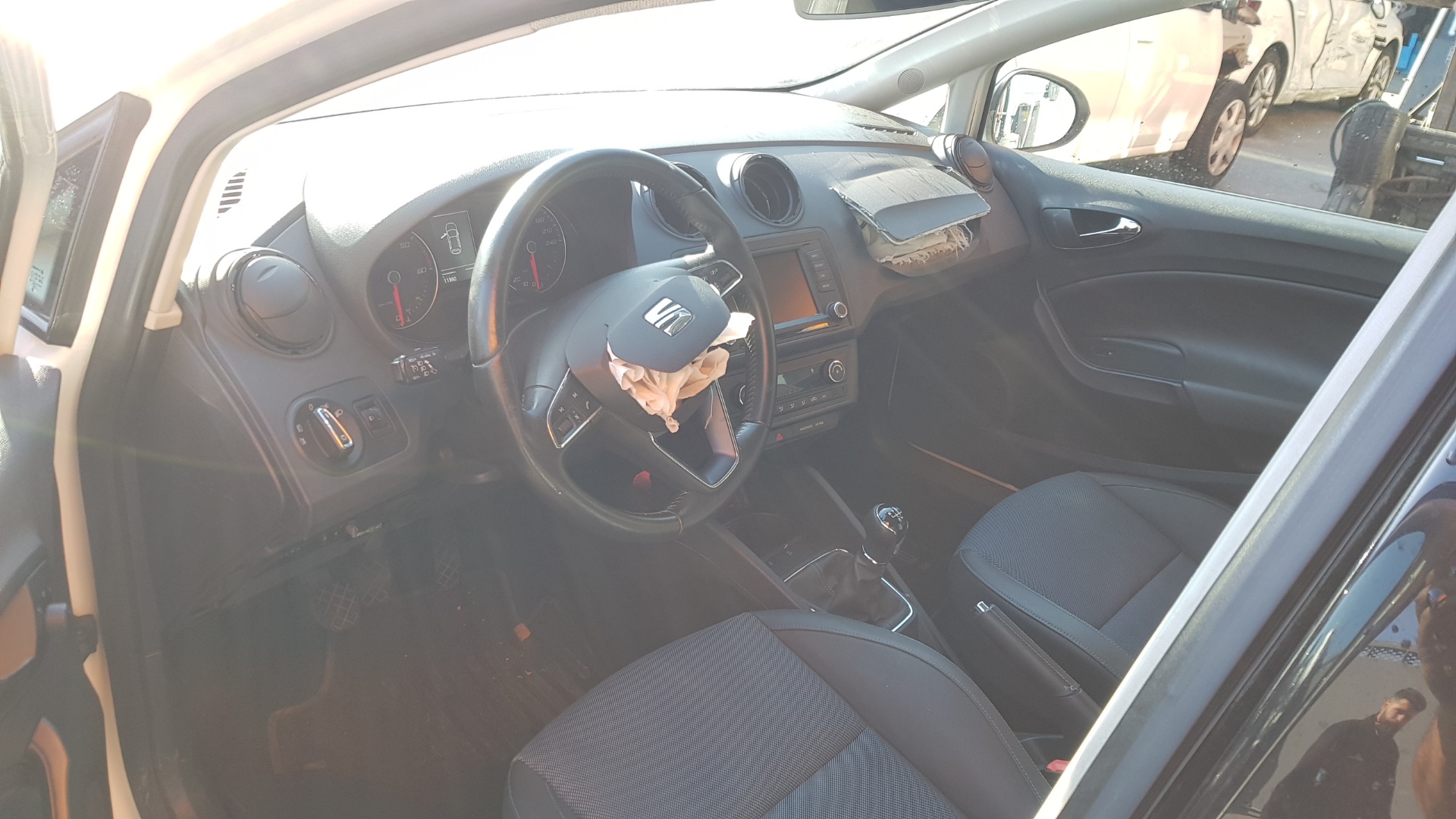 SEAT Ibiza 4 generation (2008-2017) Наружная ручка передней левой двери 5N0837205M 18772644