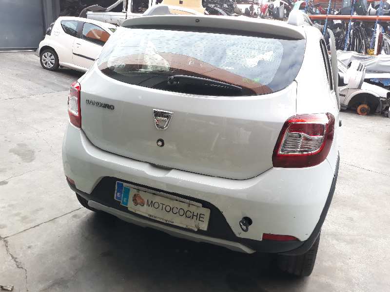 DACIA Sandero 2 generation (2013-2020) Priekšējo kreiso durvju logu pacēlājs 807211440R 22792621