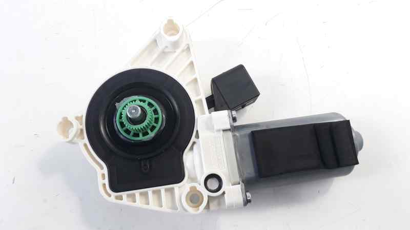 MERCEDES-BENZ CLA-Class C117 (2013-2016) Front Right Door Window Control Motor A61041113 18631385