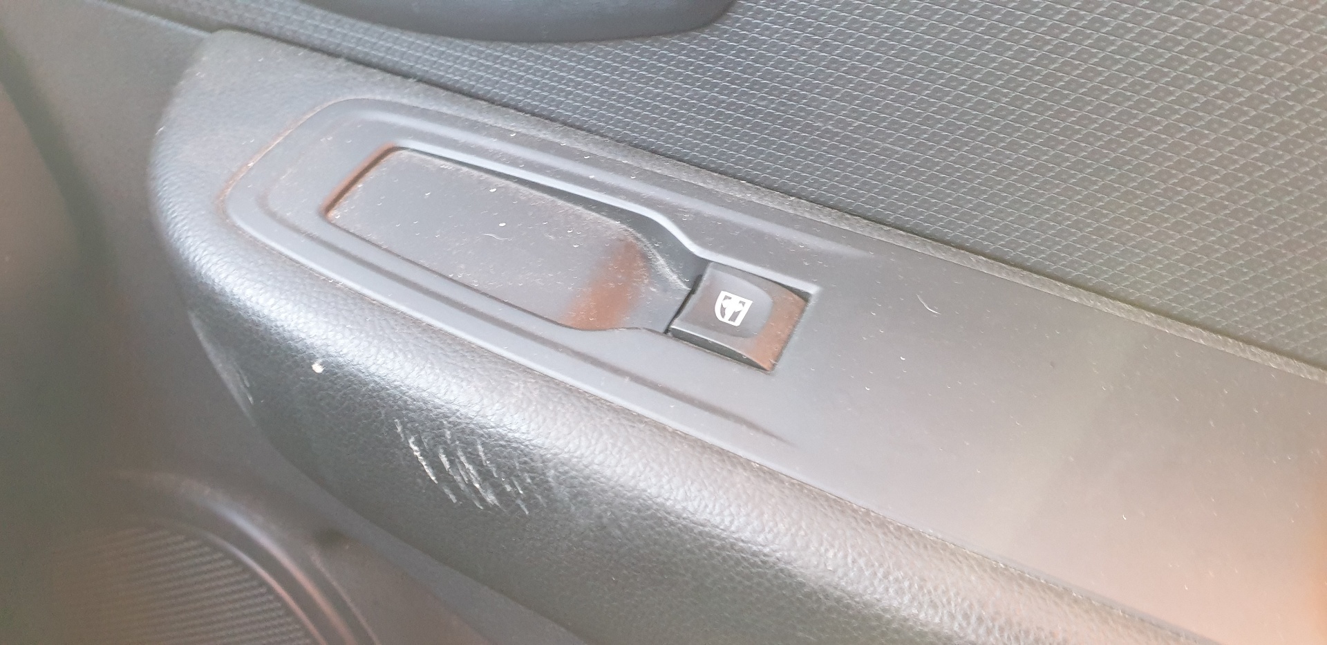 RENAULT Clio 3 generation (2005-2012) Кнопка стеклоподъемника передней правой двери 254218614R 23974024