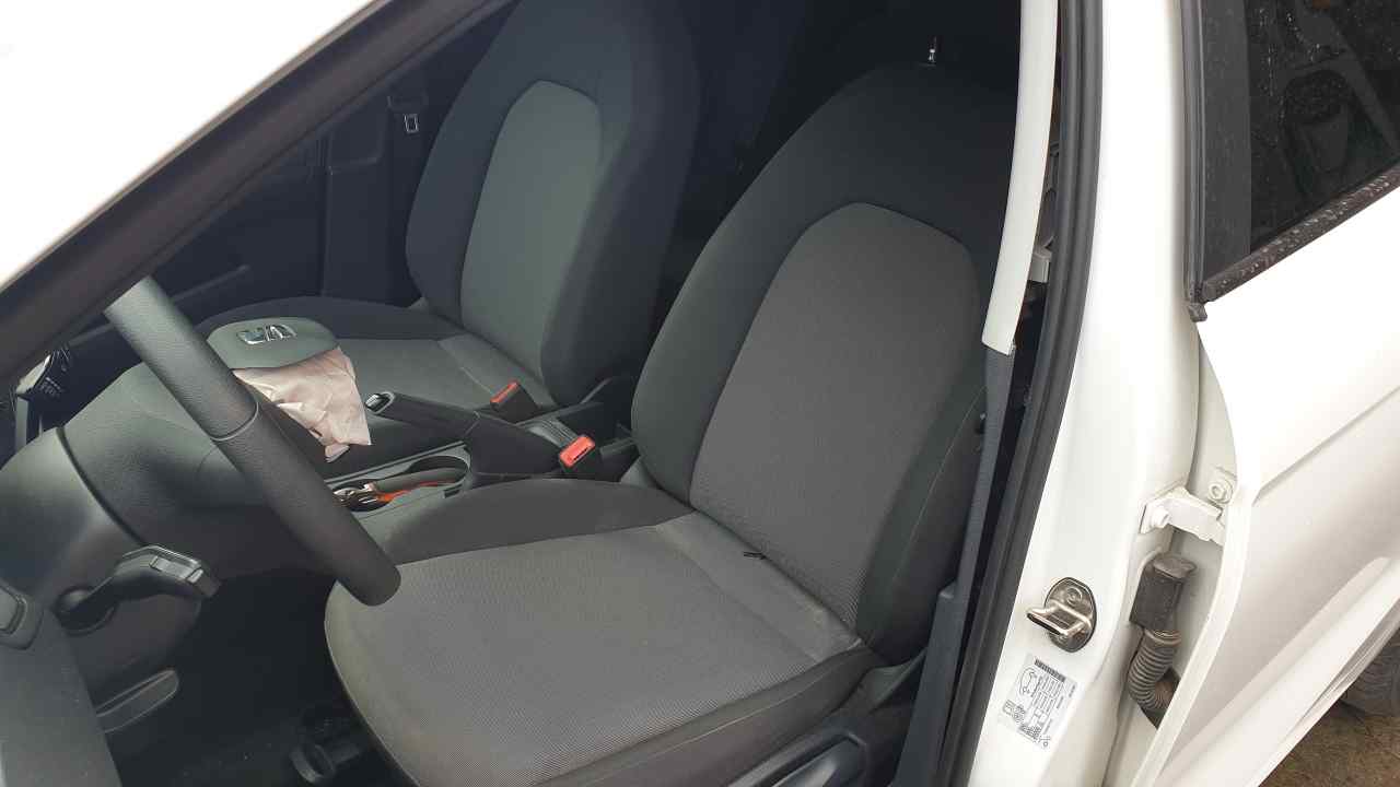 SEAT Alhambra 2 generation (2010-2021) Front Left Door Window Regulator Motor 2Q1959881 18729148