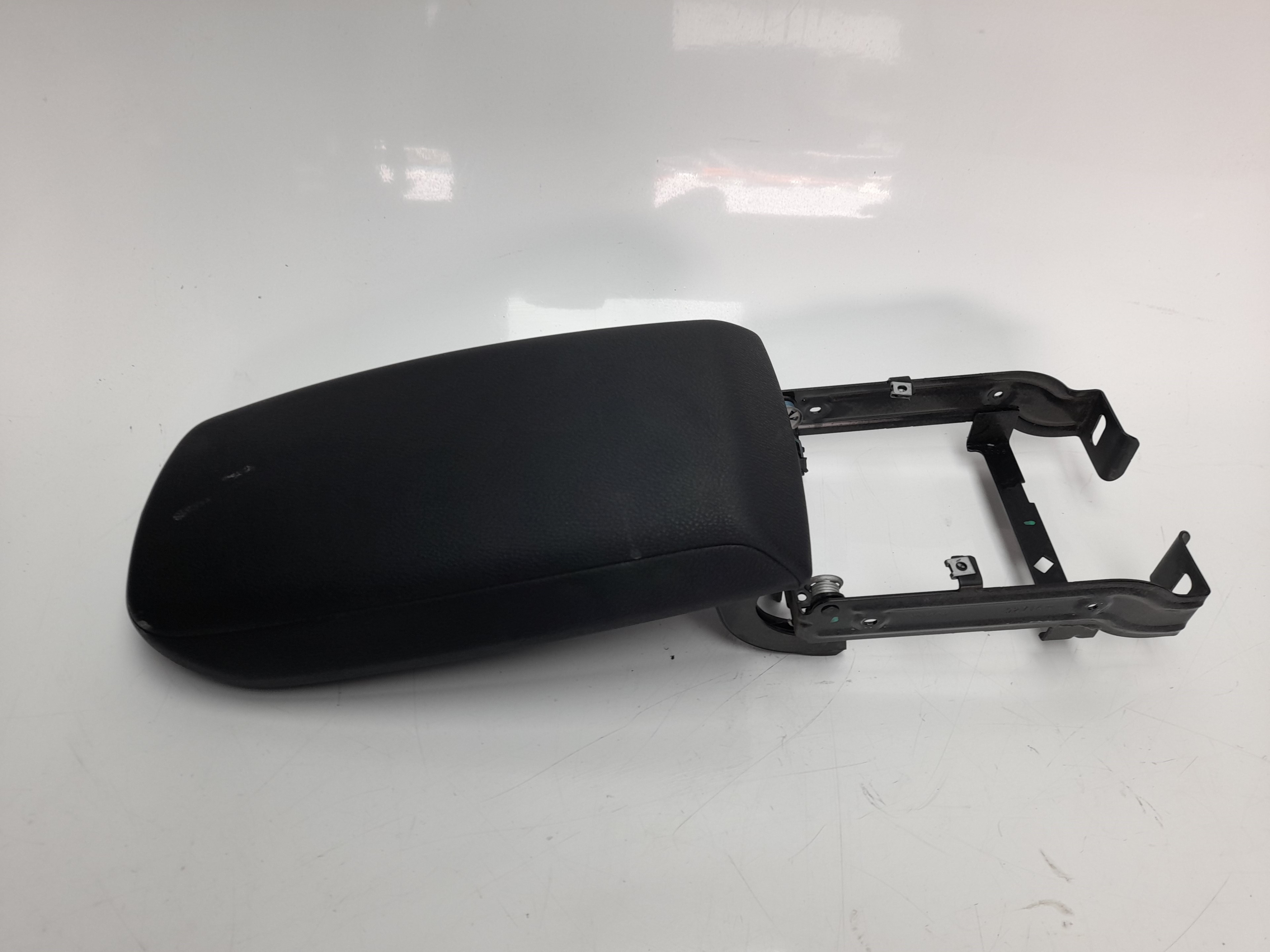 BMW X4 F26 (2014-2018) Armrest 10500650 18635621