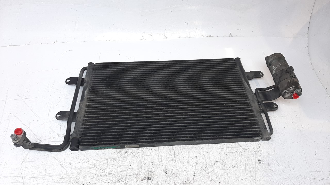 SEAT Toledo 2 generation (1999-2006) Охлаждающий радиатор 1J0820413N, 35227, 1148FC351036381V 22836057