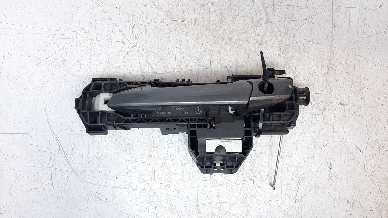 MERCEDES-BENZ CLA-Class C117 (2013-2016) Front Left Door Exterior Handle 20476001709696 20599908