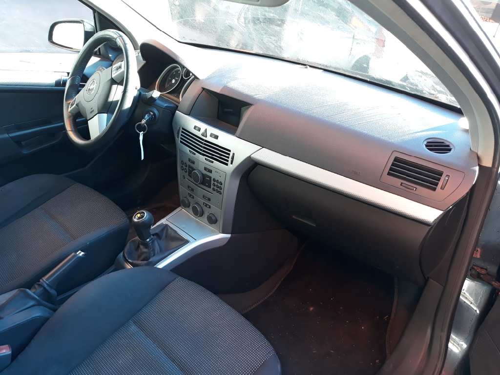 OPEL Astra J (2009-2020) Främre vänstra dörrlås 13210748 18596474