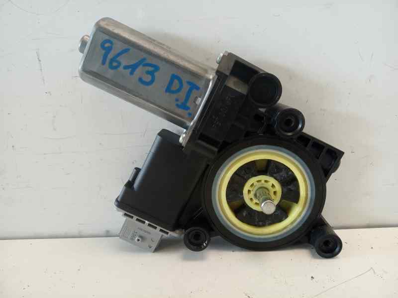 OPEL Corsa D (2006-2020) Маторчик стеклоподъемника передней левой двери 3S4704, 71019003, 19995YY0625 18615480