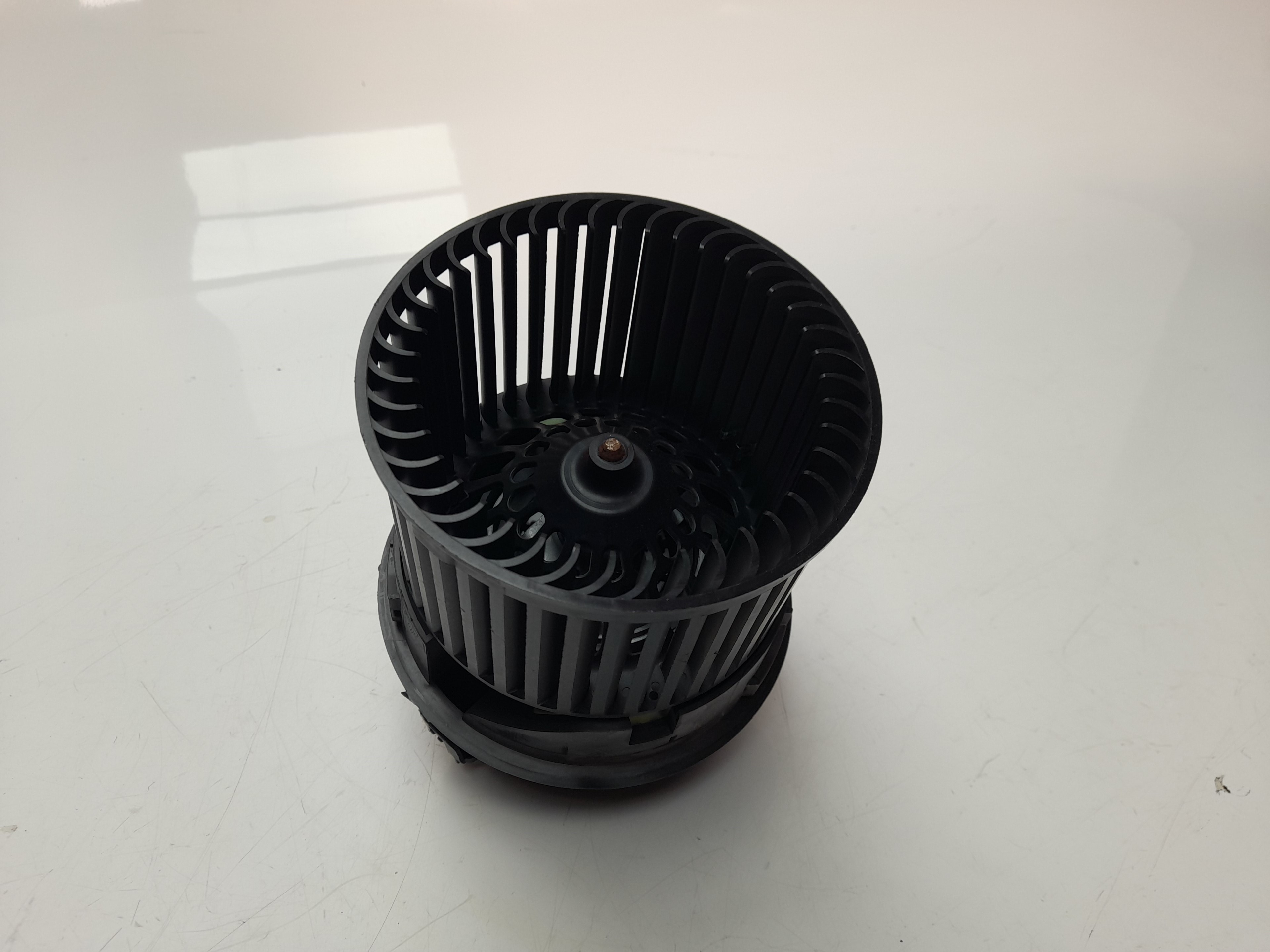 PEUGEOT 208 Peugeot 208 (2012-2015) Ventilateur de chauffage 1608182080 18677027